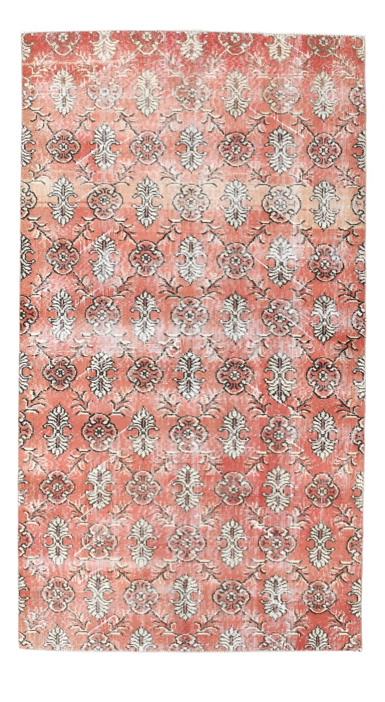 Turkish Vintage Rug  3'8" x 6'8" ft