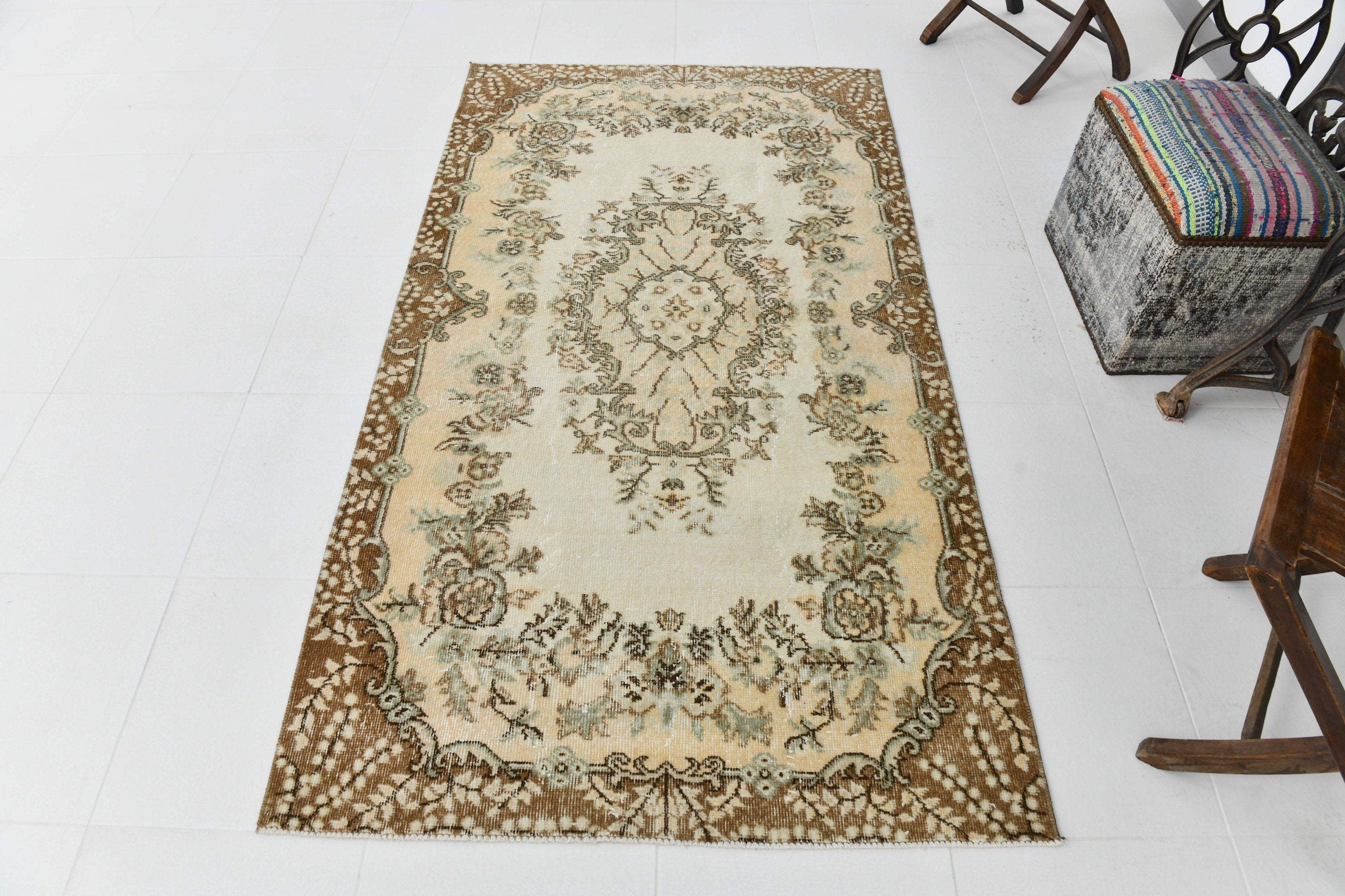 Turkish Vintage Rug  3'8" x 6'8" ft