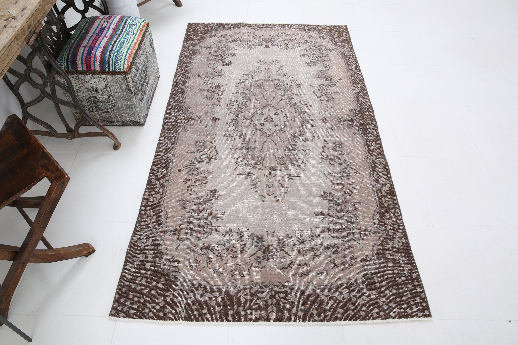 Turkish Vintage Rug  3'9" x 6'10" ft