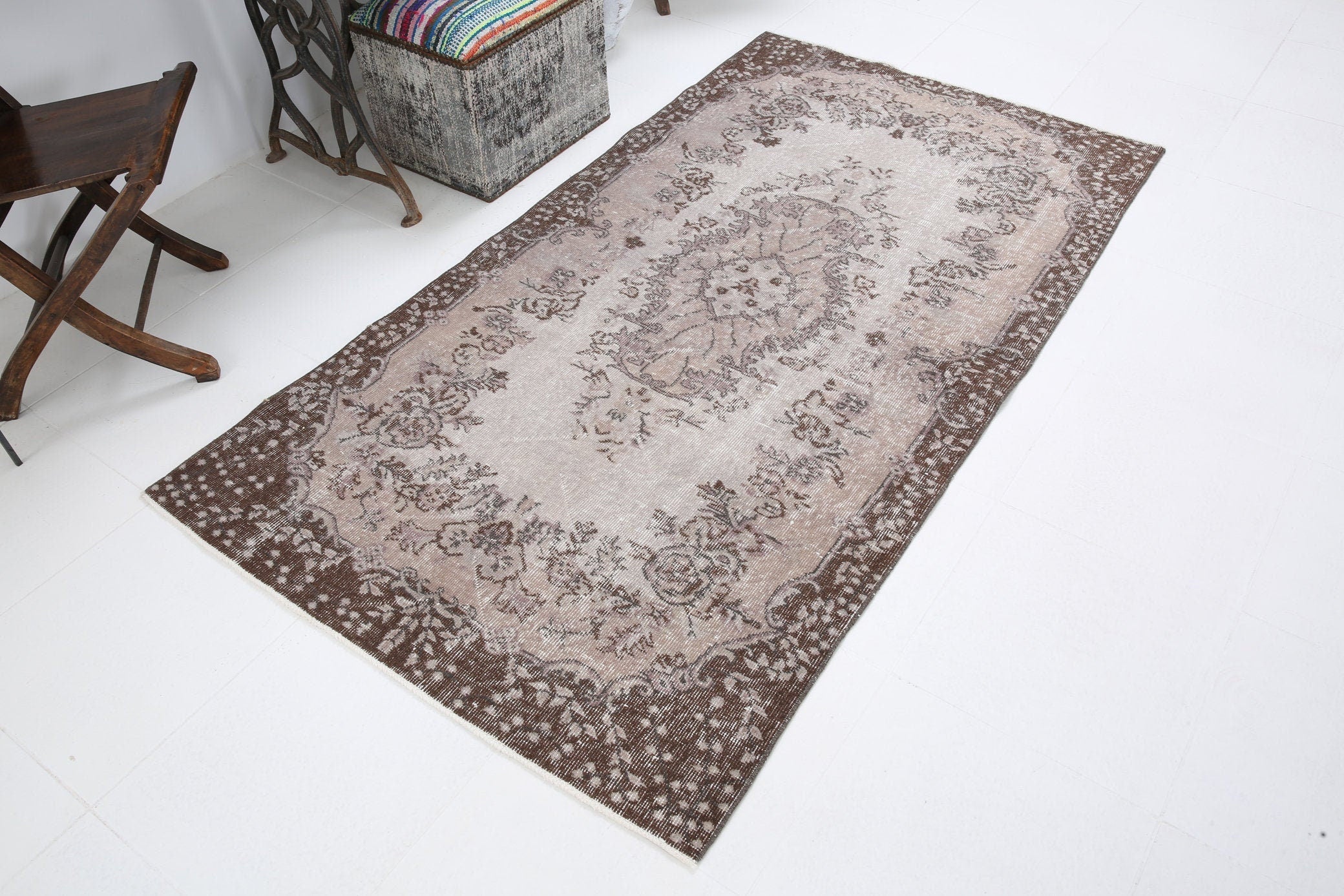 Turkish Vintage Rug  3'9" x 6'10" ft