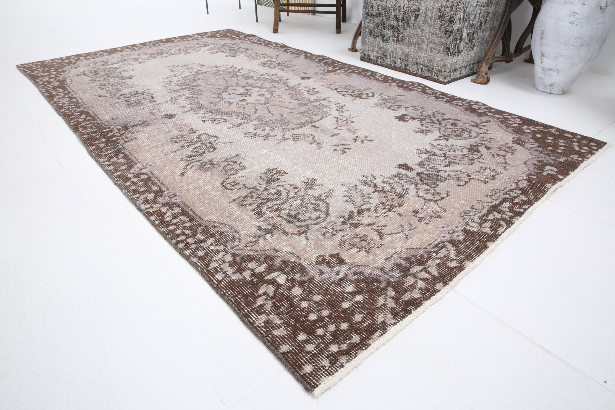Turkish Vintage Rug  3'9" x 6'10" ft