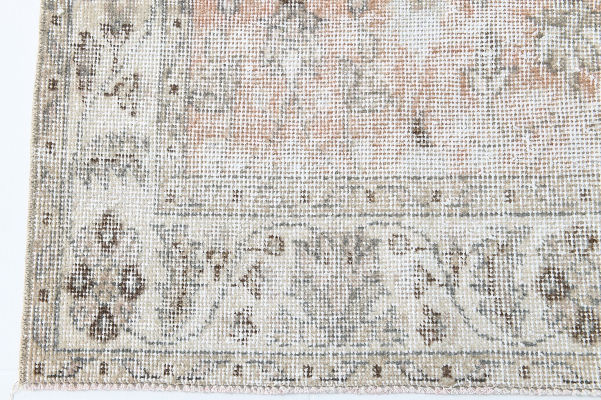 Turkish Vintage Rug 3’9’ x 6’11’