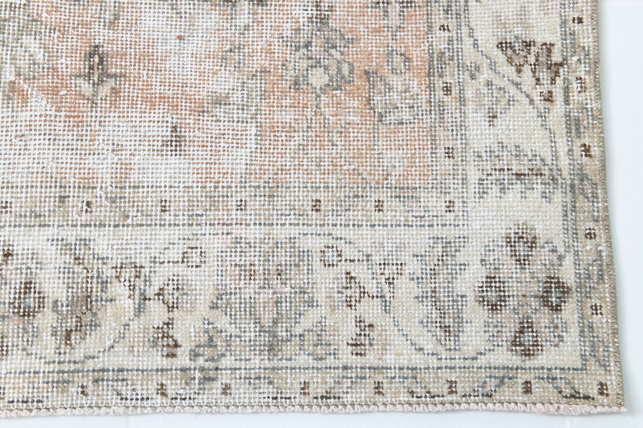 Turkish Vintage Rug 3’9’ x 6’11’