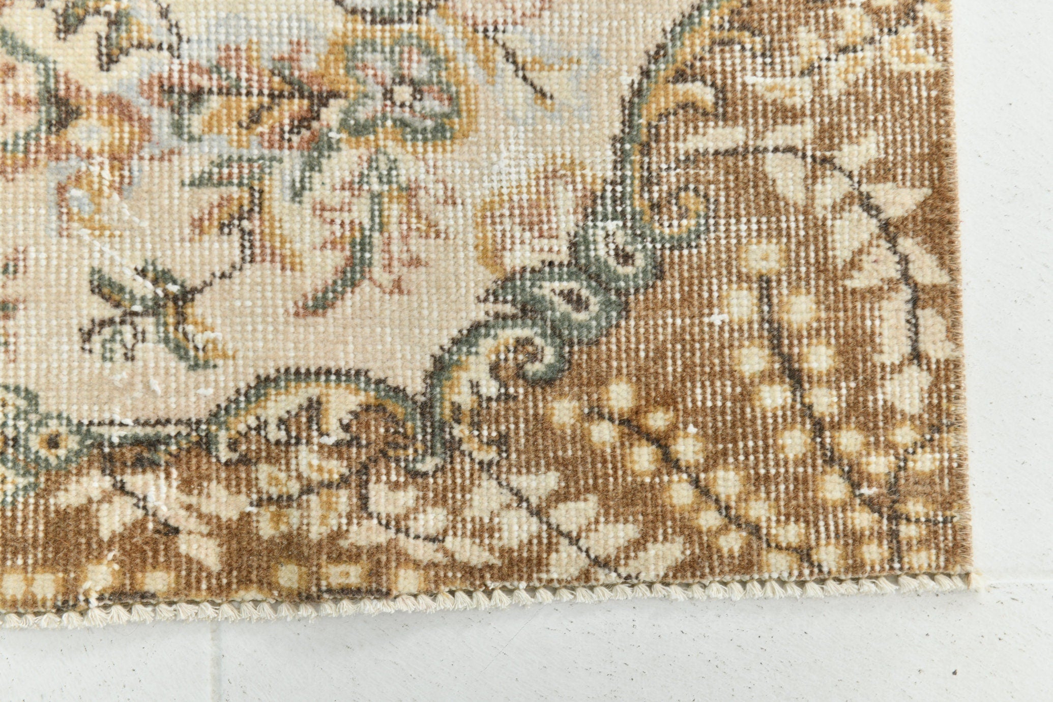 Turkish Vintage Rug 3’9’ x 6’7’