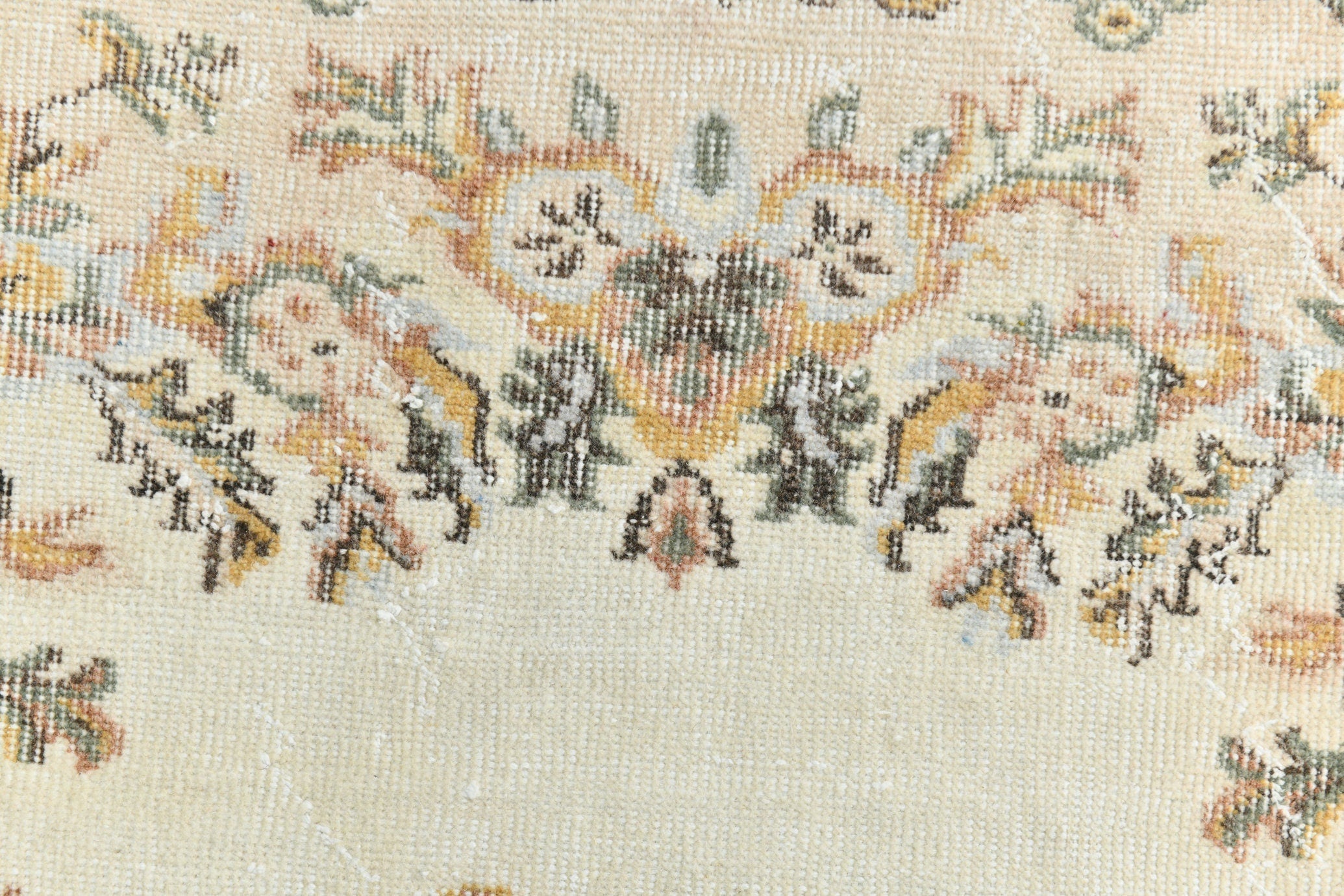 Turkish Vintage Rug 3’9’ x 6’7’