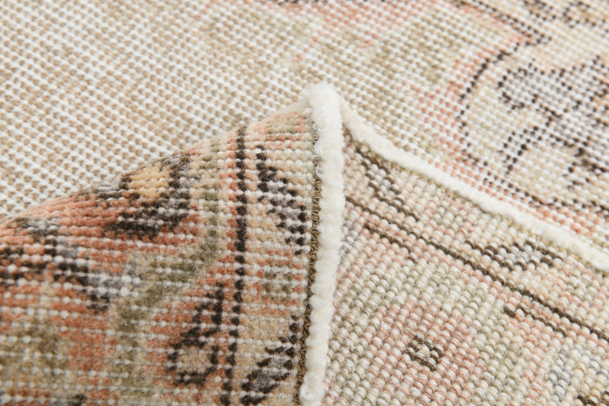 Turkish Vintage Rug 3’9’ x 6’8’