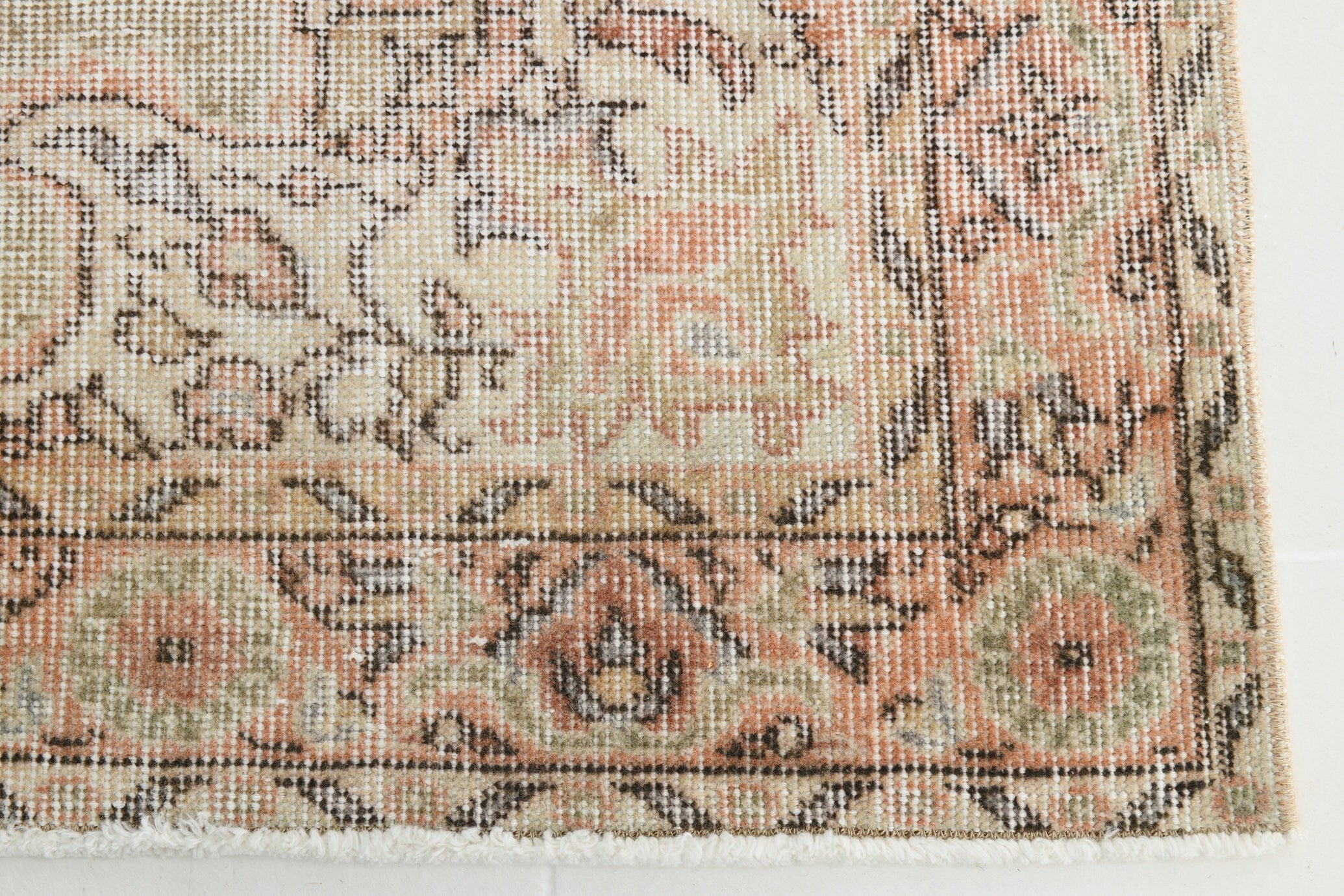 Turkish Vintage Rug 3’9’ x 6’8’