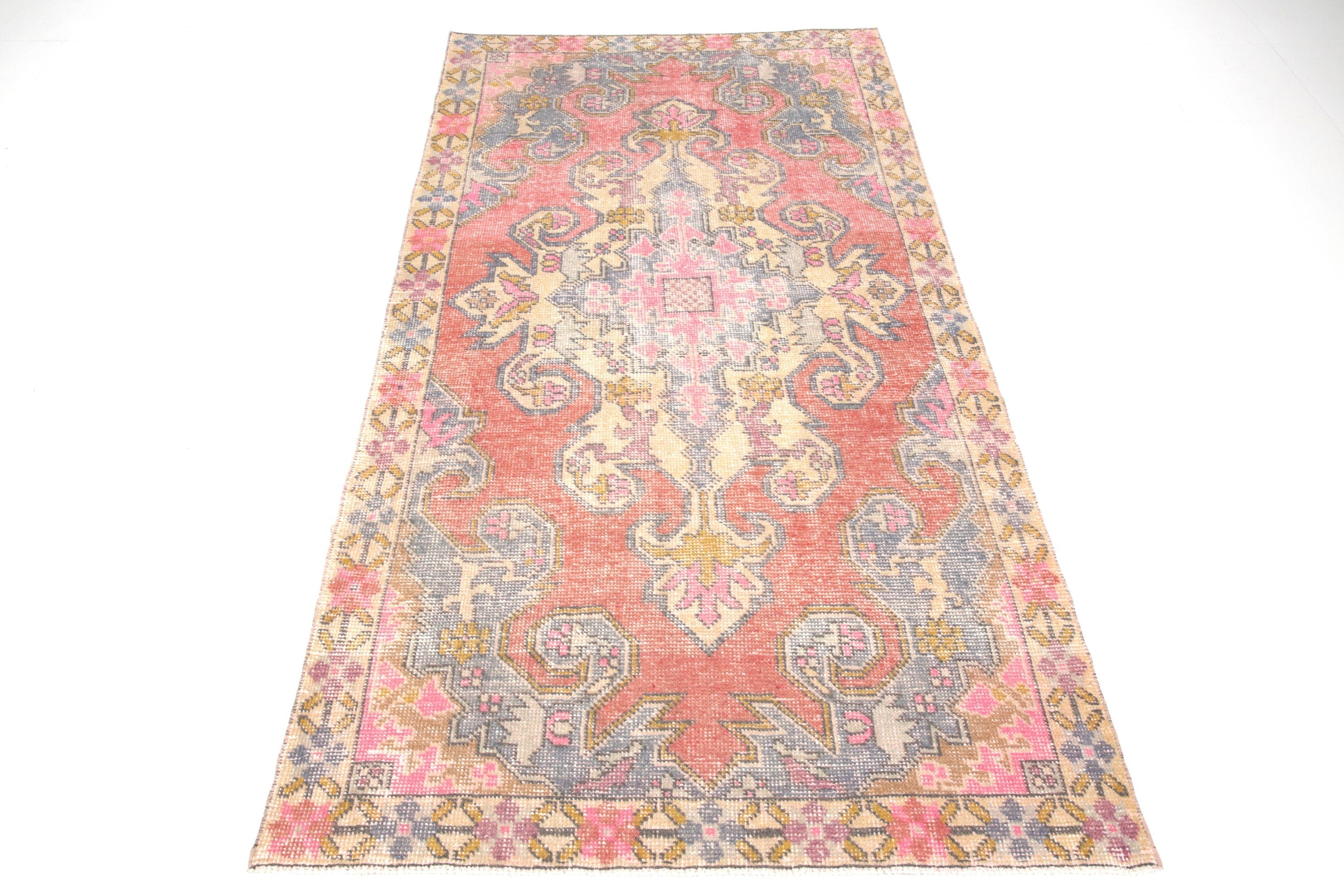 Turkish Vintage Rug  4'1" x 7'7" ft