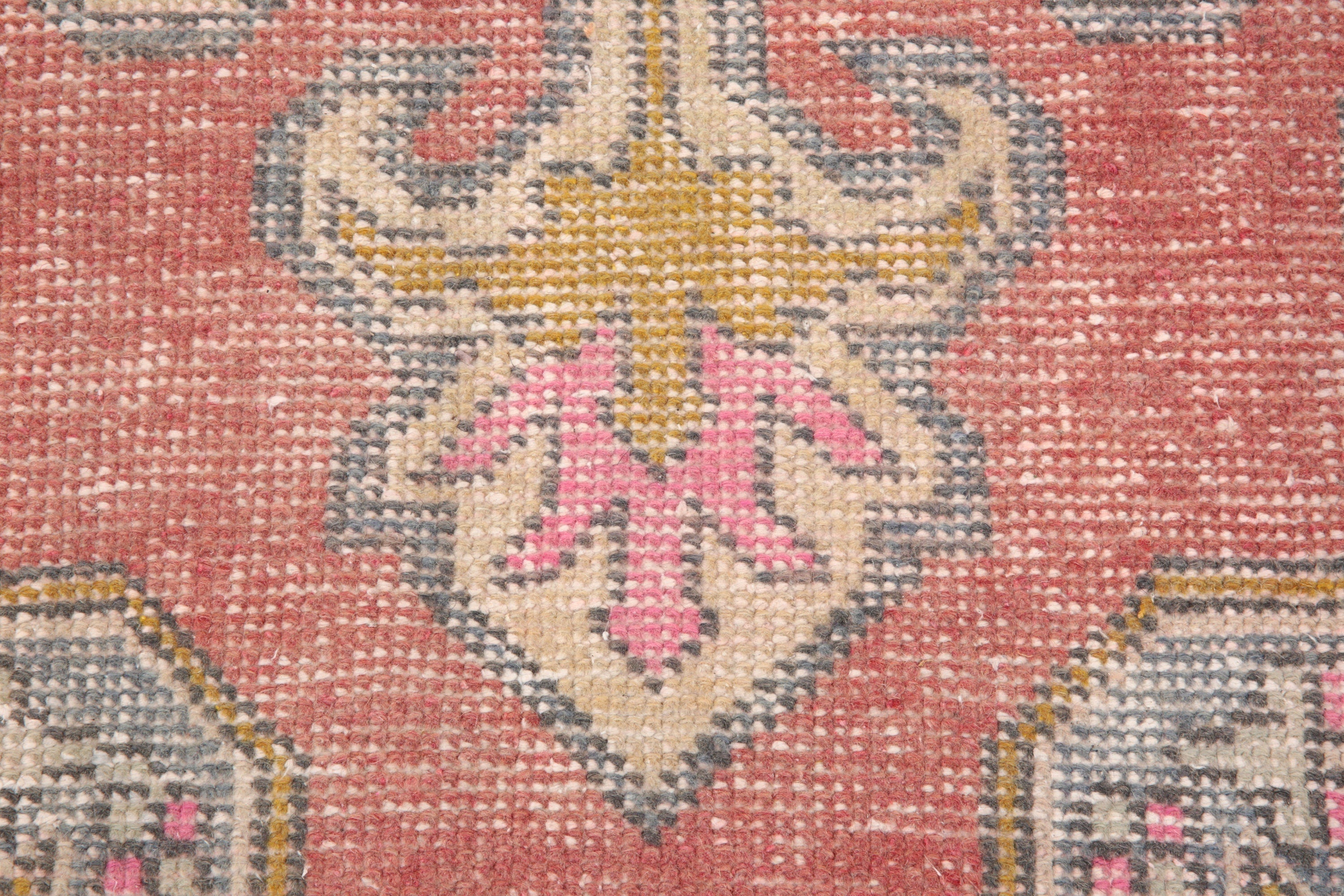 Turkish Vintage Rug  4'1" x 7'7" ft