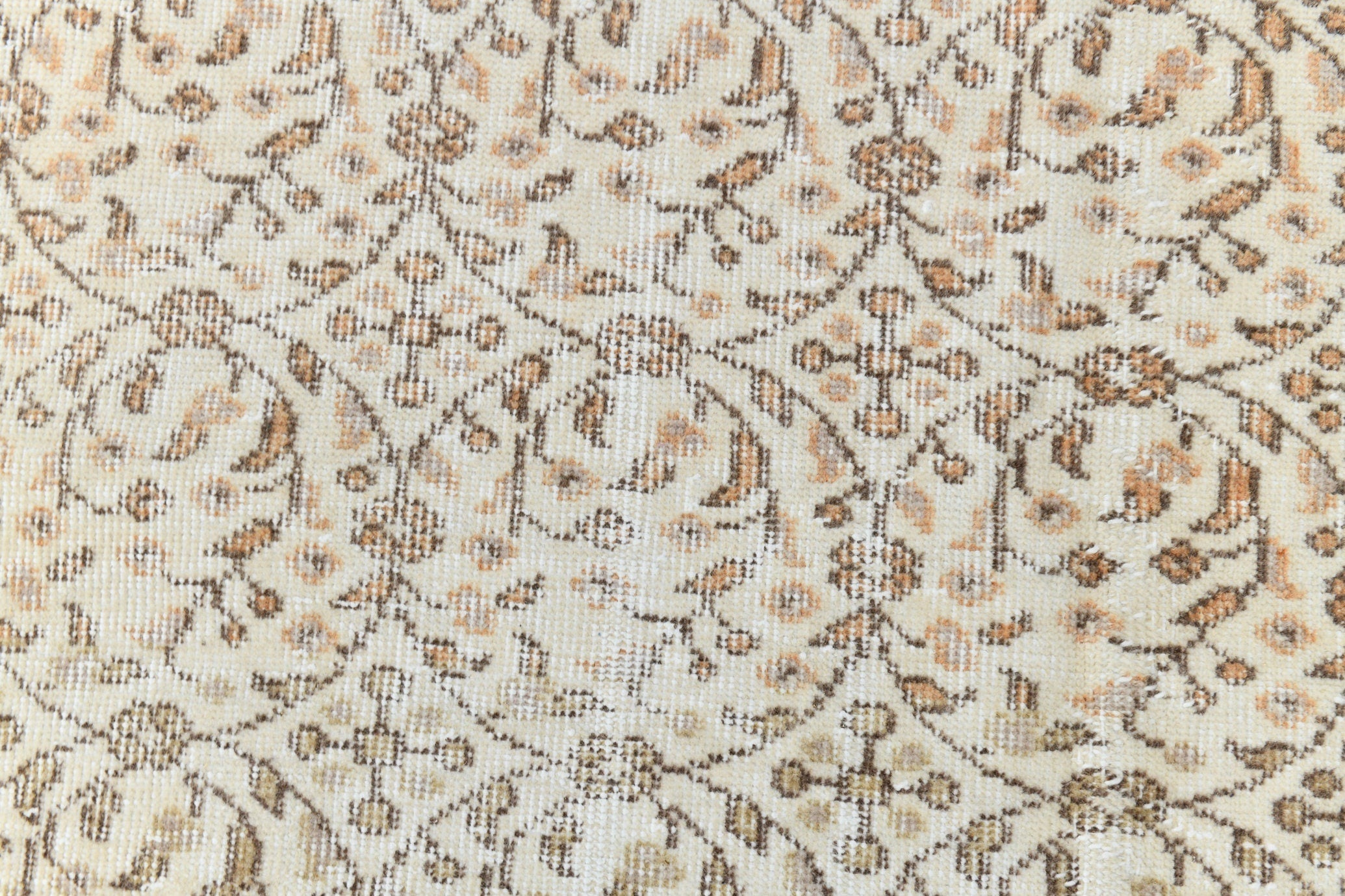 Turkish Vintage Rug  4'10" x 8'2" ft