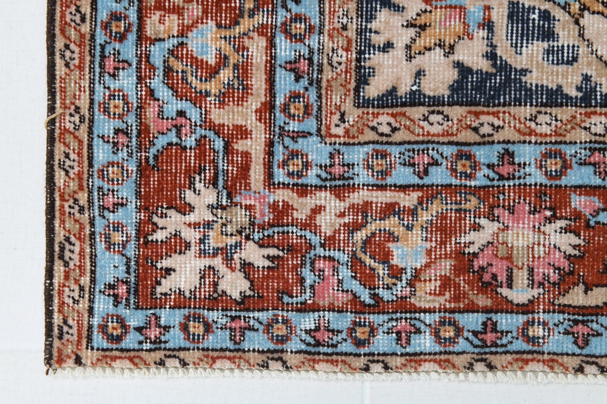 Turkish Vintage Rug 4’10’ x 8’6’