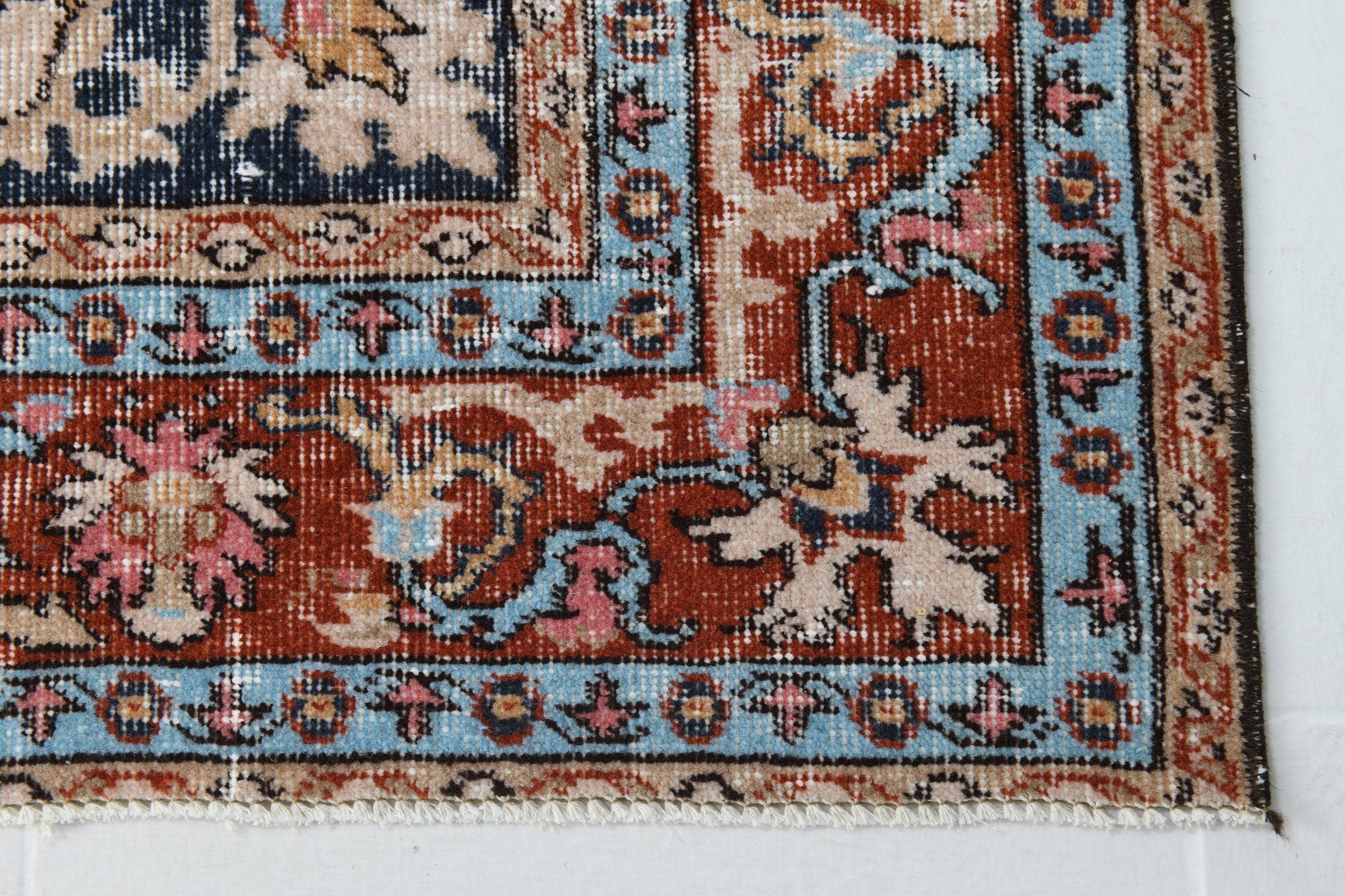 Turkish Vintage Rug 4’10’ x 8’6’