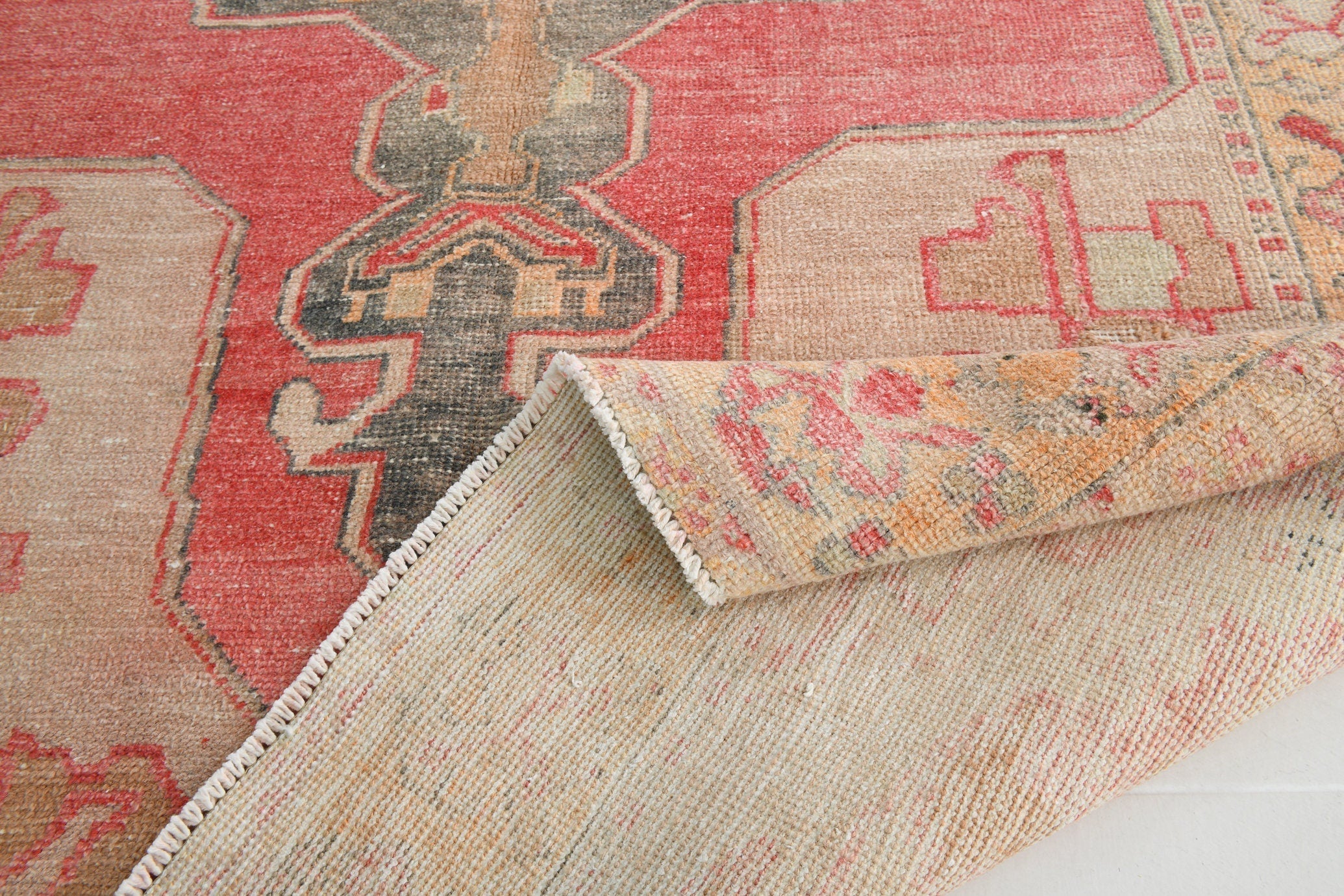 Turkish Vintage Rug 4’10’ x 9’4’