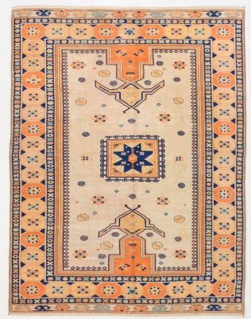 Turkish Vintage Rug  4'11" x 6'6" ft