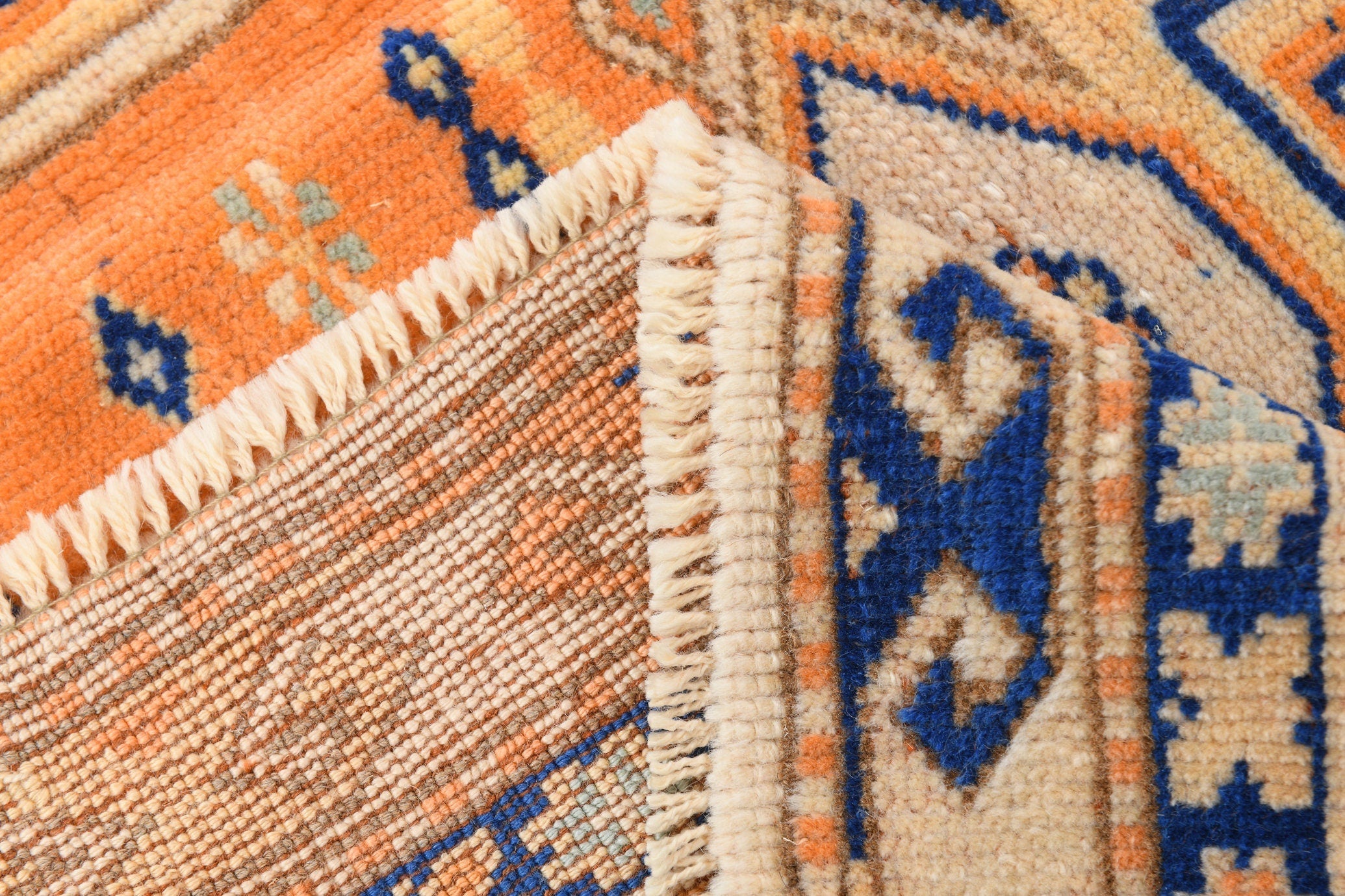 Turkish Vintage Rug  4'11" x 6'6" ft