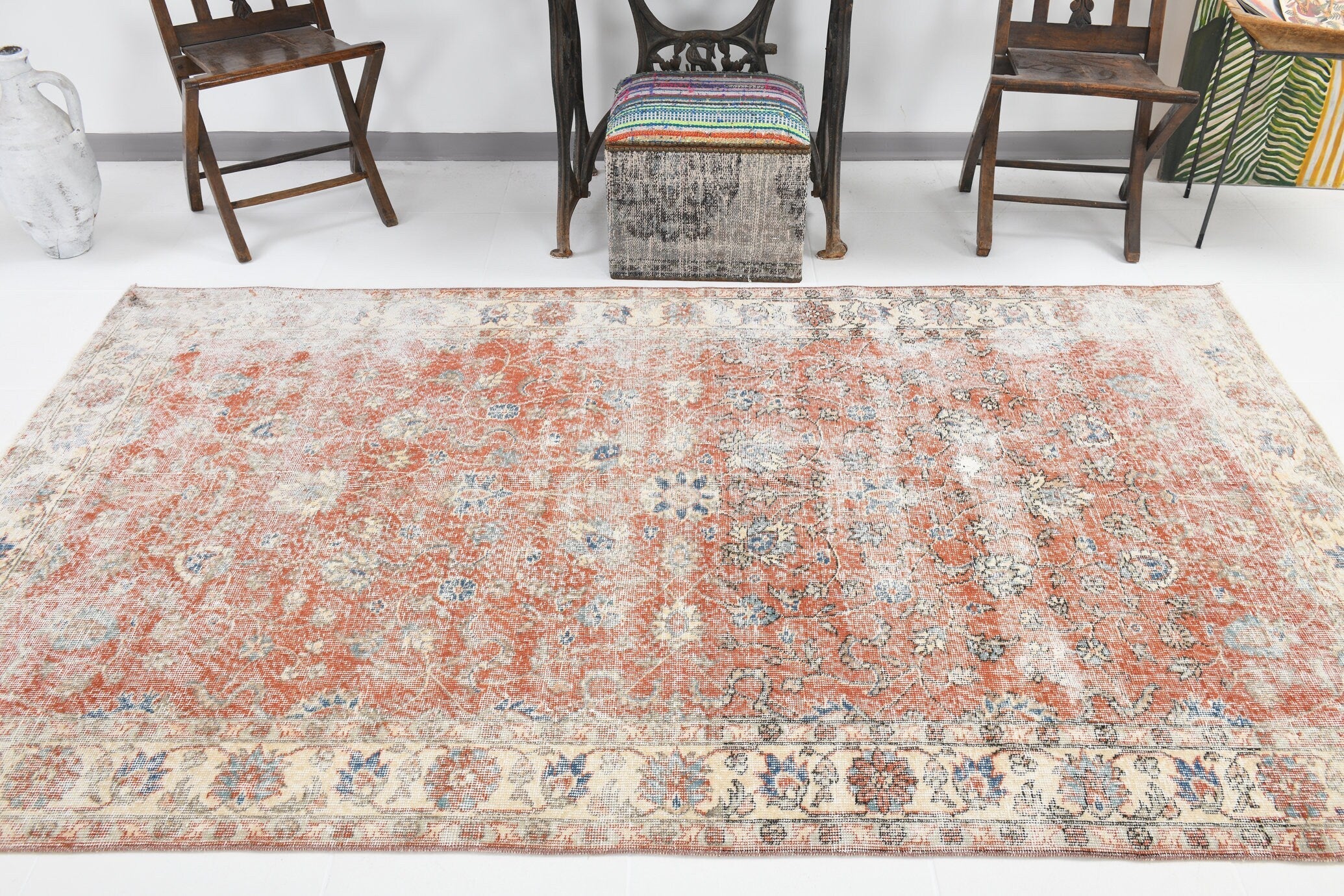 Turkish Vintage Rug  4'11" x 8'6" ft