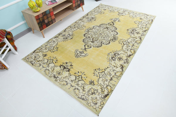 Turkish Vintage Rug 4’12’ x 8’7’