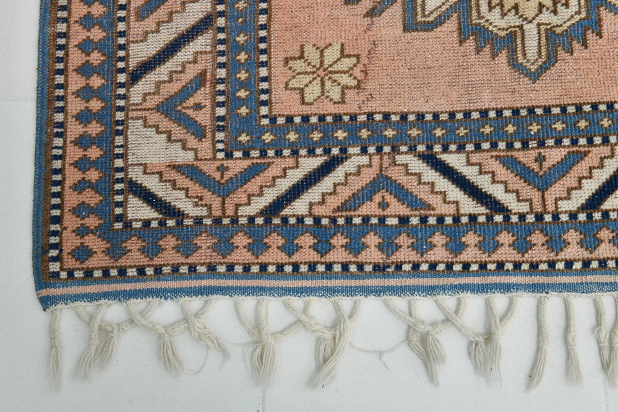 Turkish Vintage Rug 4’2’ x 6’7’
