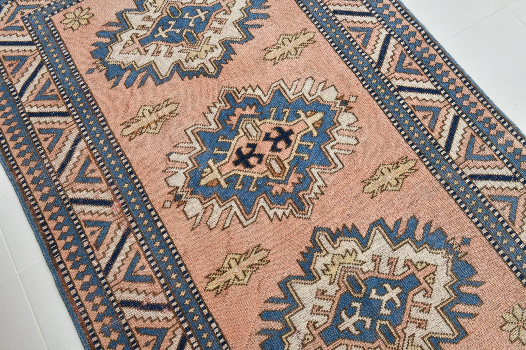 Turkish Vintage Rug 4’2’ x 6’7’