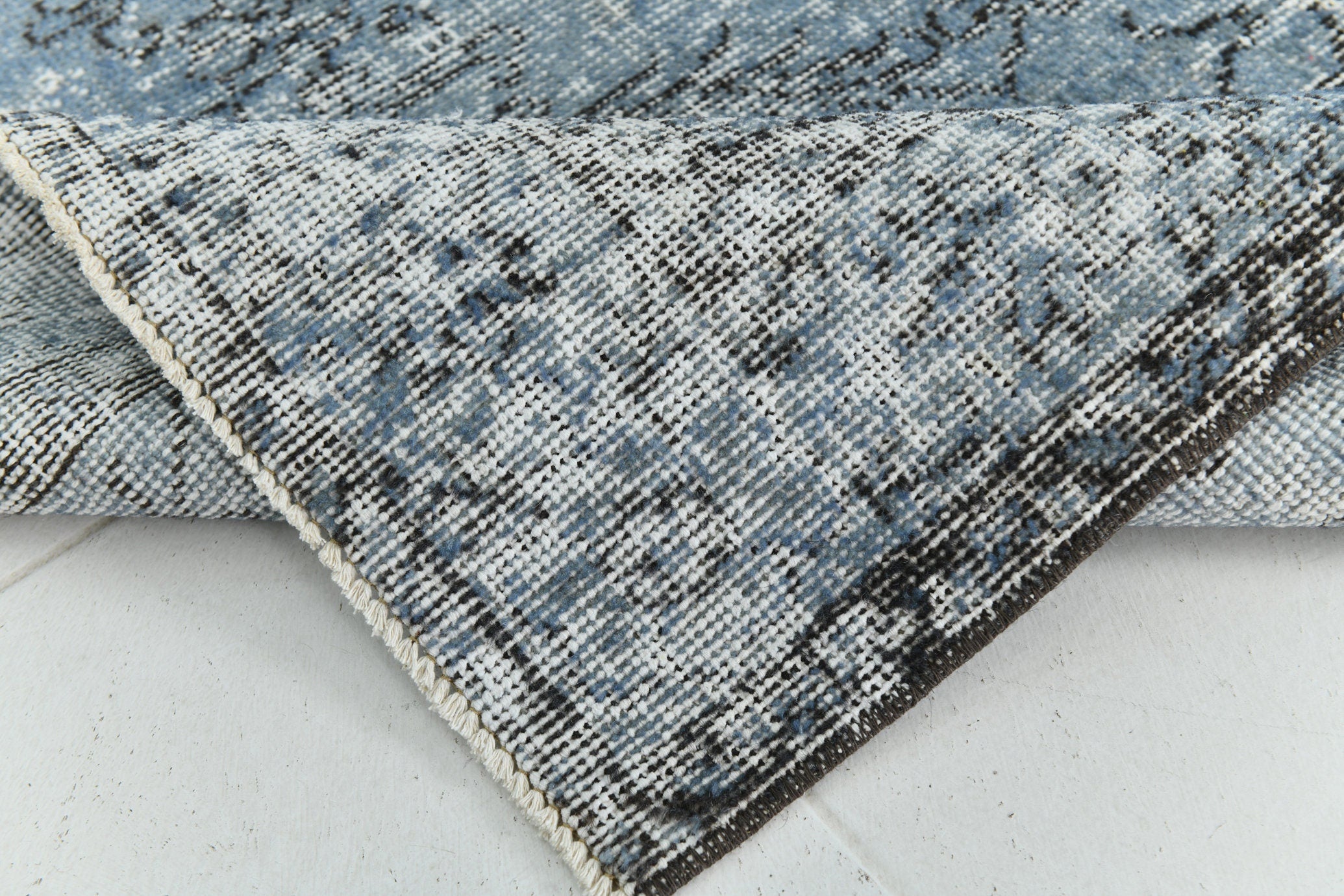 Turkish Vintage Rug 4’3’ x 7’3’
