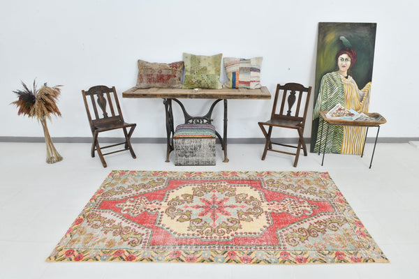 Turkish Vintage Rug  4'3" x 7'7" ft