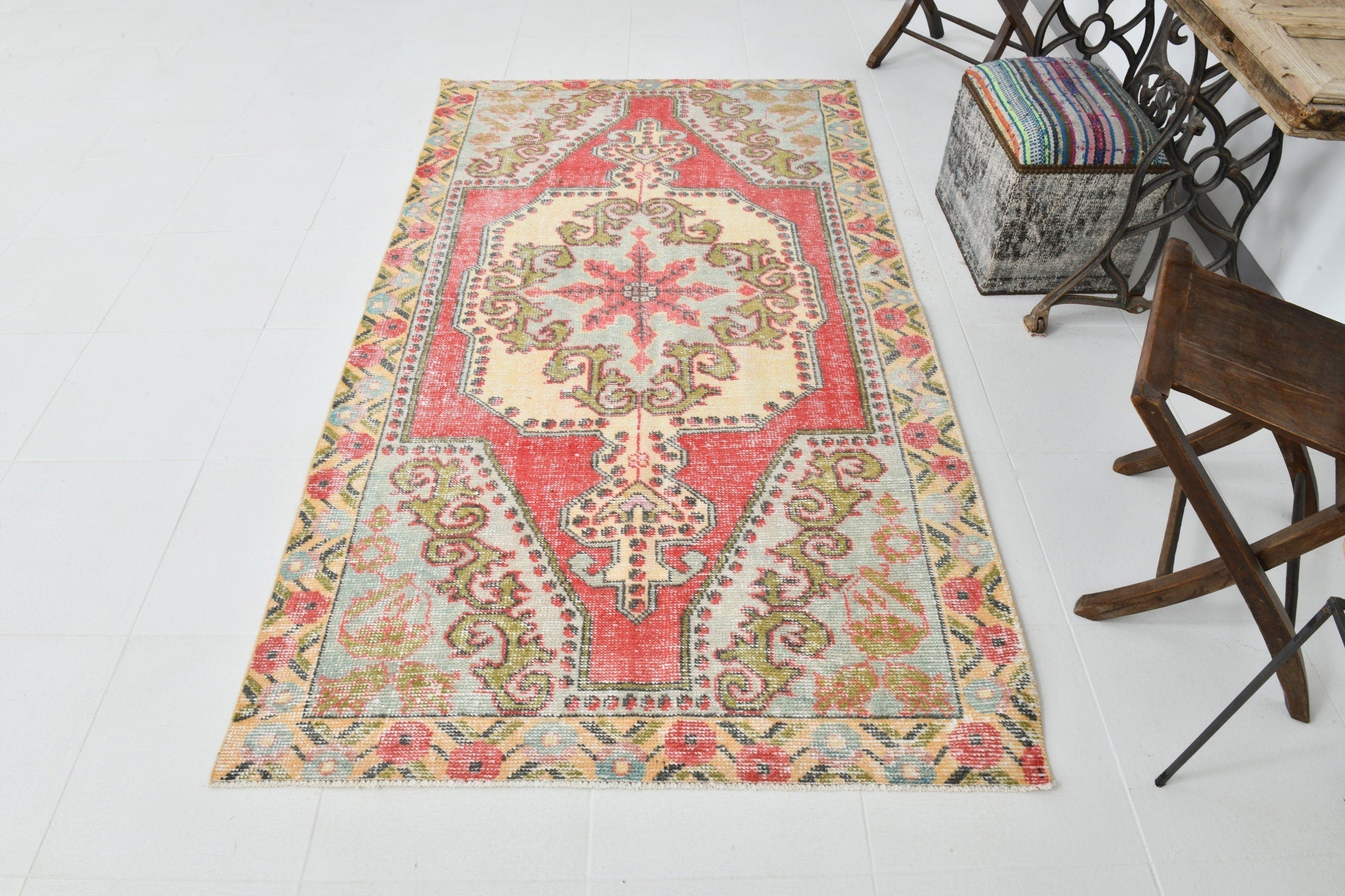 Turkish Vintage Rug  4'3" x 7'7" ft