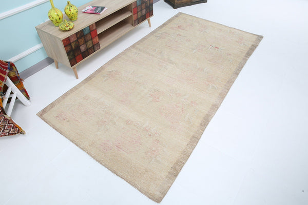 Turkish Vintage Rug 4’3’ x 8’4’