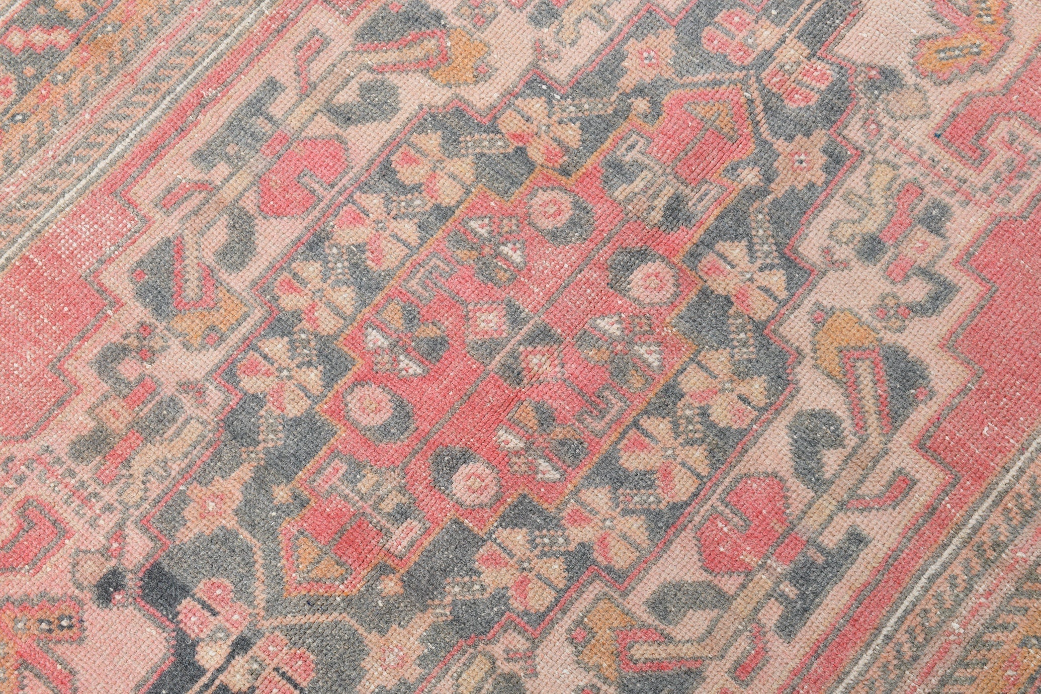Turkish Vintage Rug  4'4" x 7'6" ft