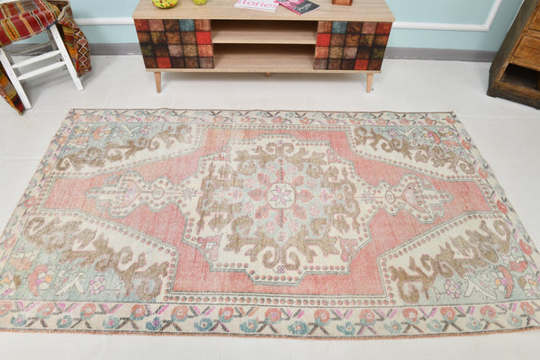 Turkish Vintage Rug 4’4’ x 7’9’