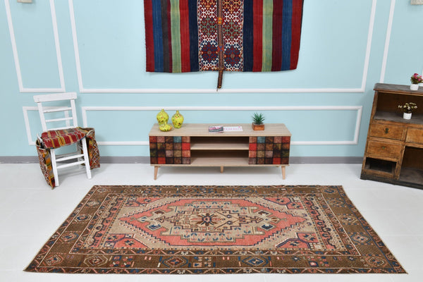 Turkish Vintage Rug 4’4’ x 8’1’