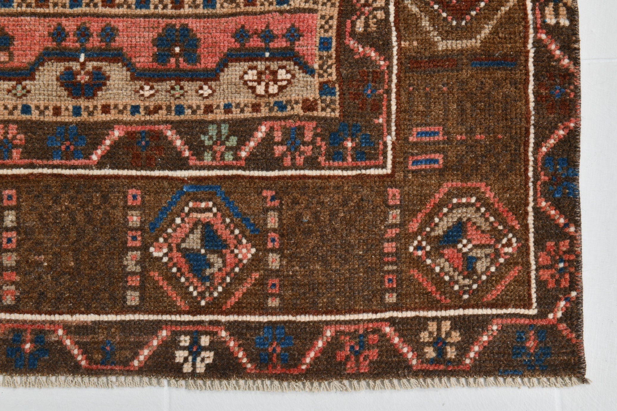 Turkish Vintage Rug 4’4’ x 8’1’