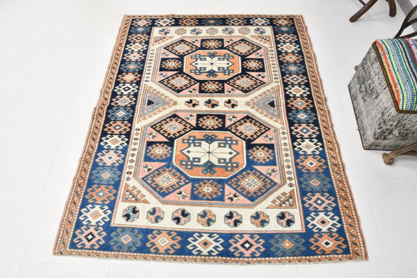 Turkish Vintage Rug  4'6" x 5'8" ft
