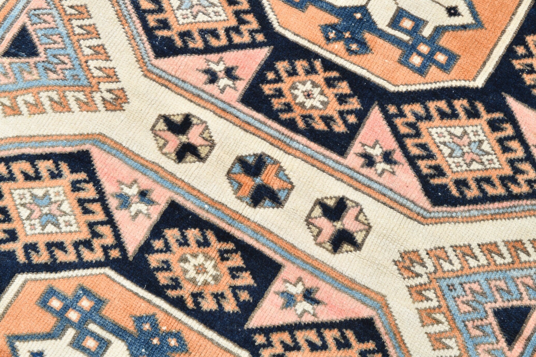 Turkish Vintage Rug  4'6" x 5'8" ft