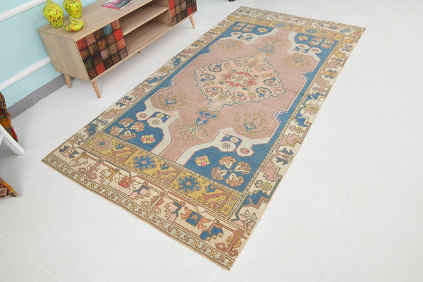 Turkish Vintage Rug 4’6’ x 8’10’