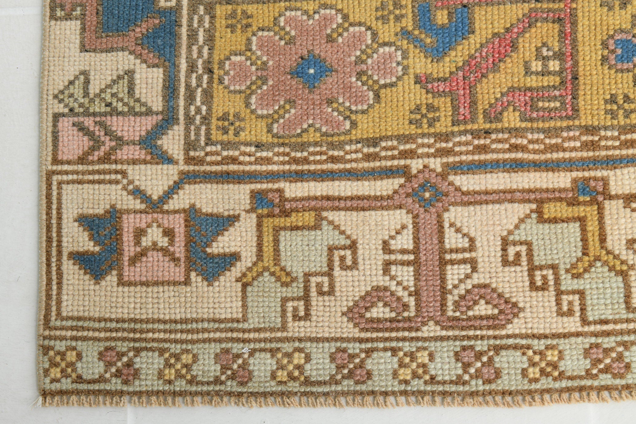 Turkish Vintage Rug 4’6’ x 8’10’