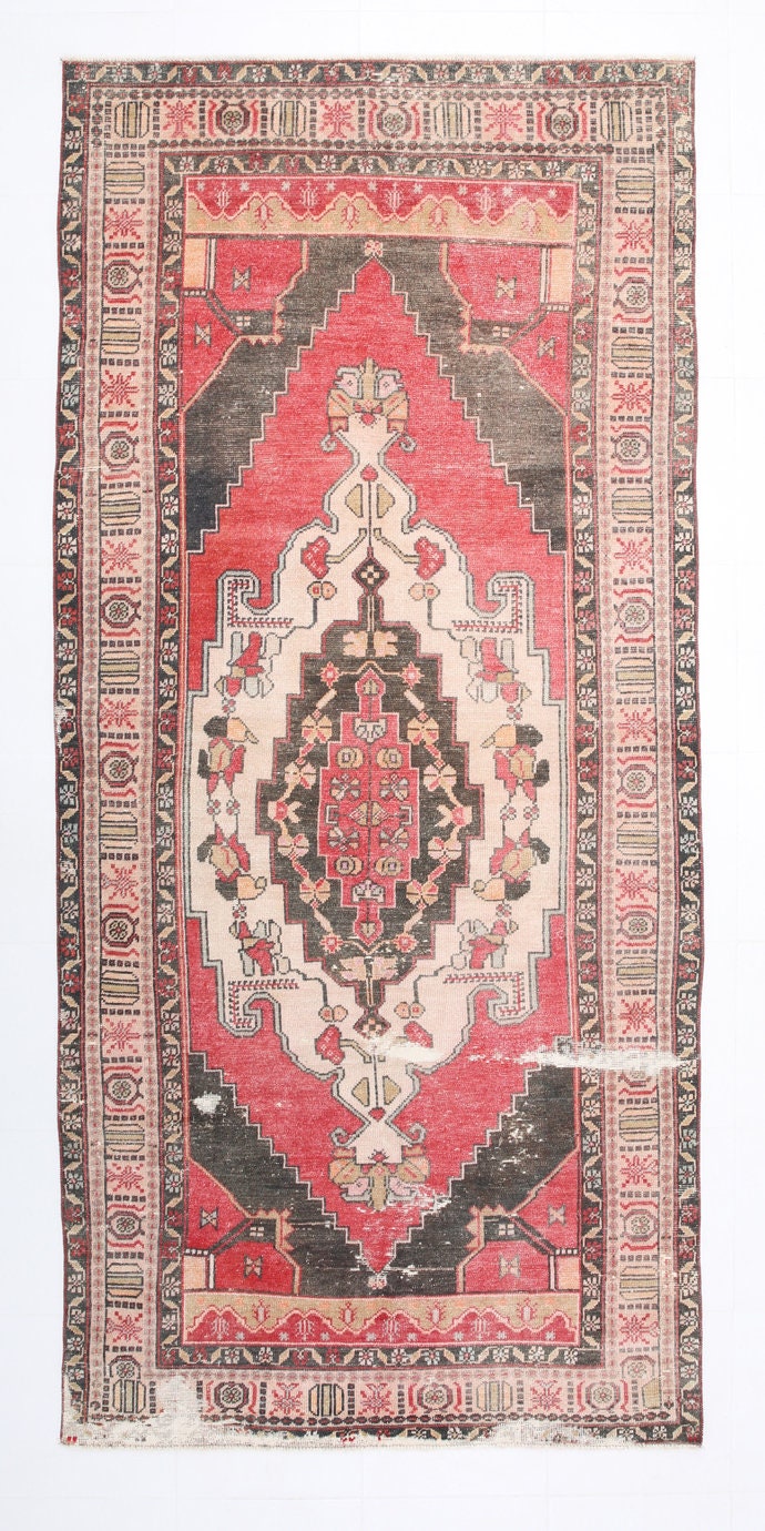 Turkish Vintage Rug  4'7" x 9'11" ft