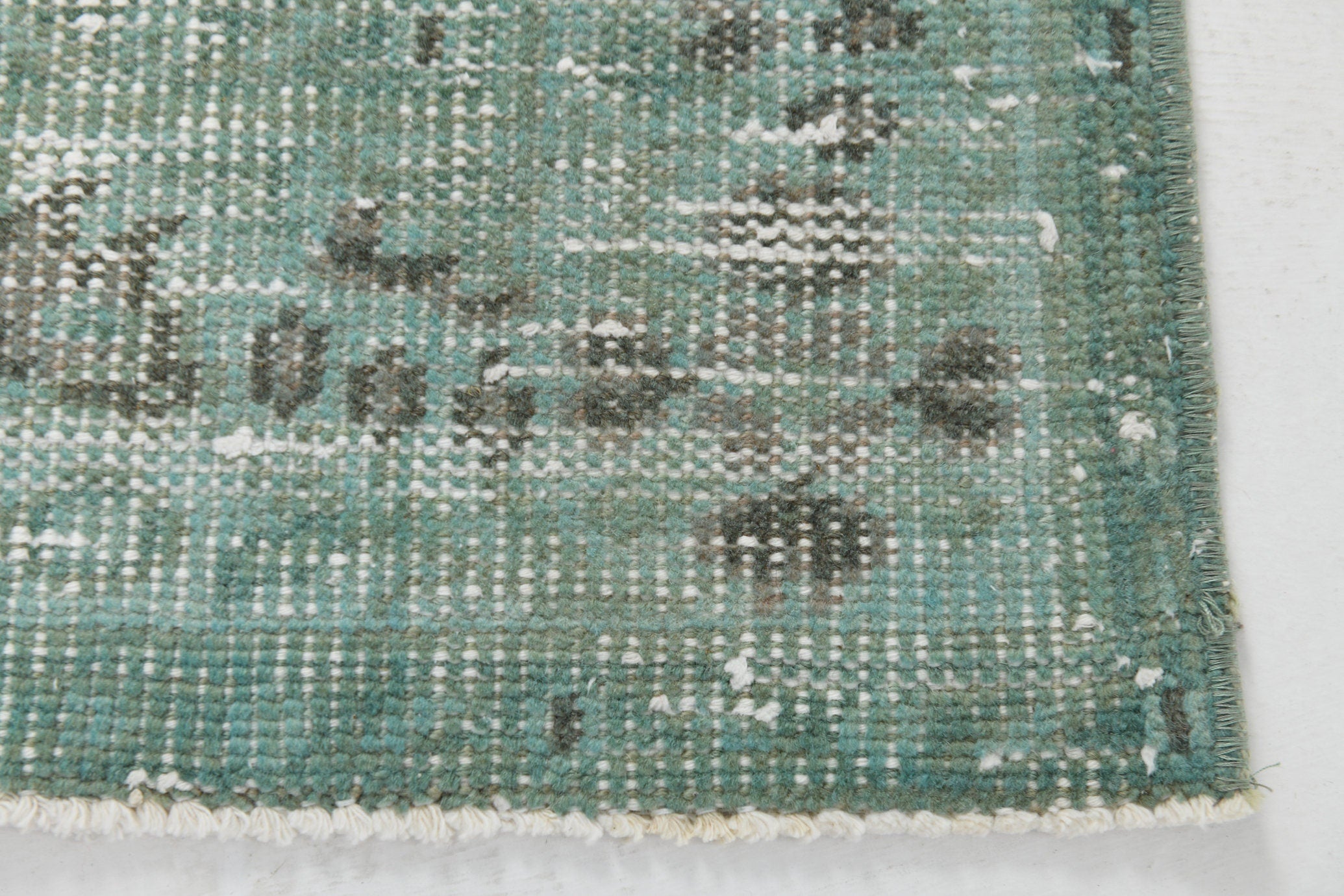 Turkish Vintage Rug  4'8" x 7'8" ft