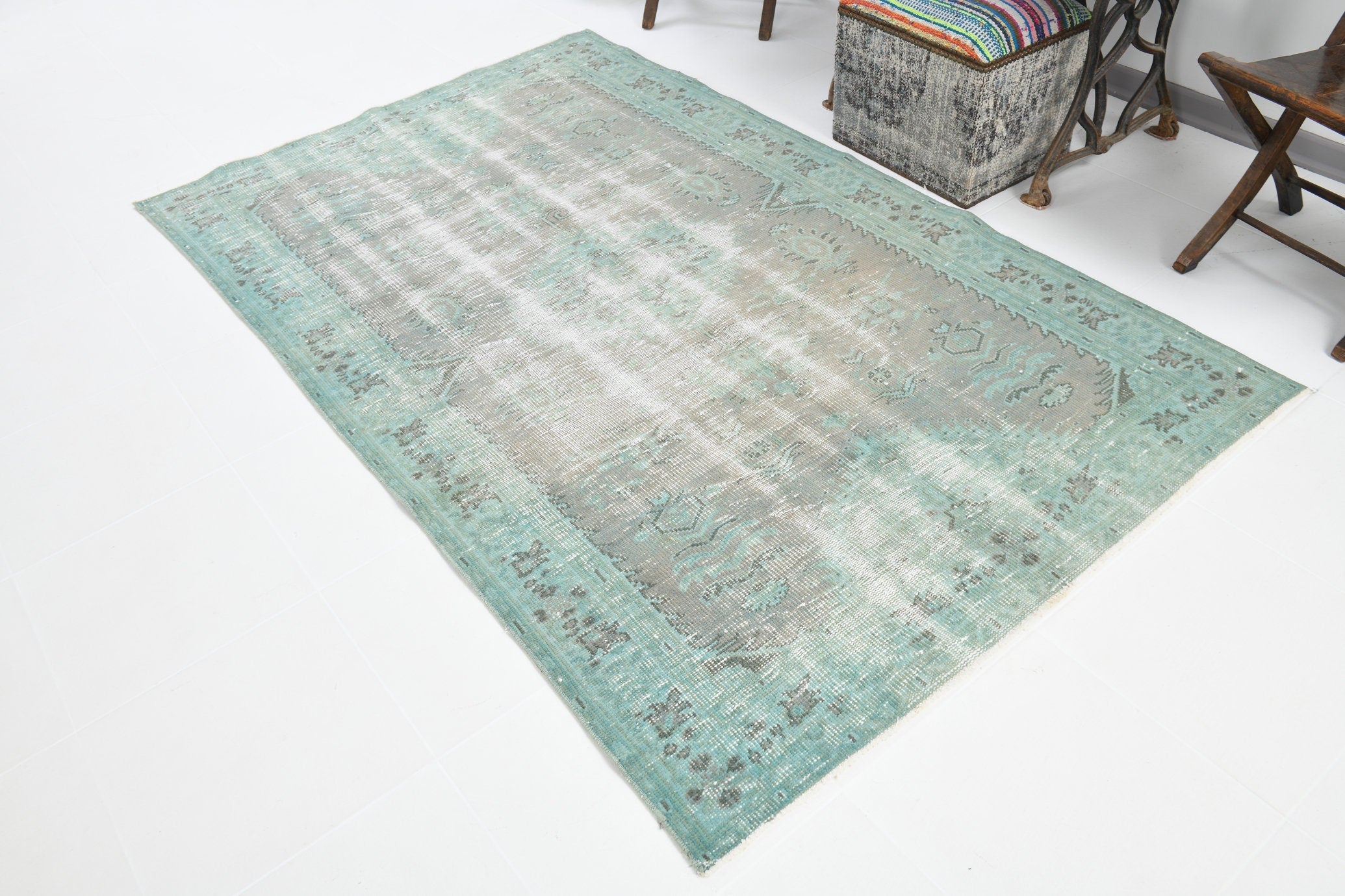 Turkish Vintage Rug  4'8" x 7'8" ft