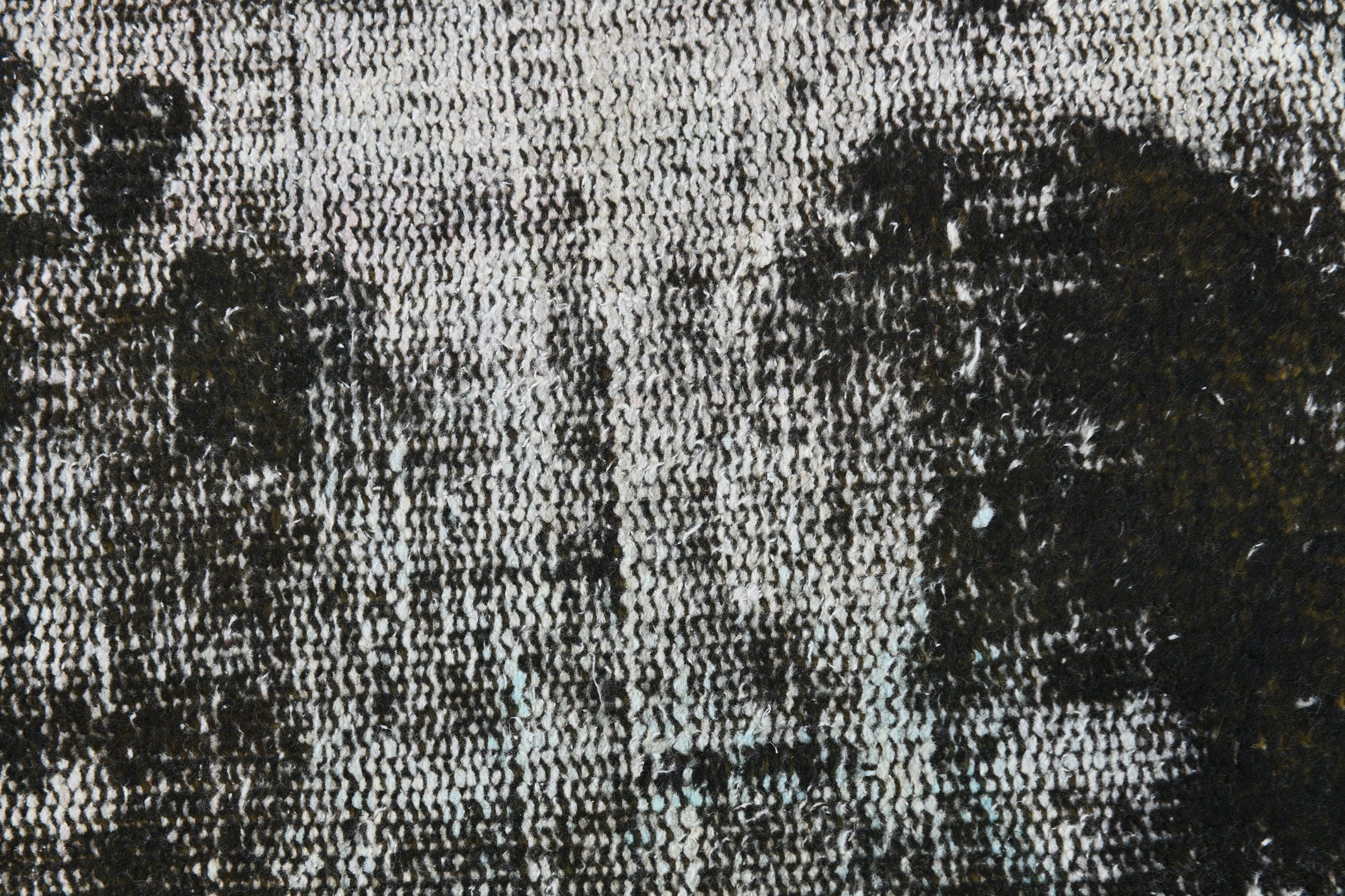 Turkish Vintage Rug  4'8" x 8'10" ft