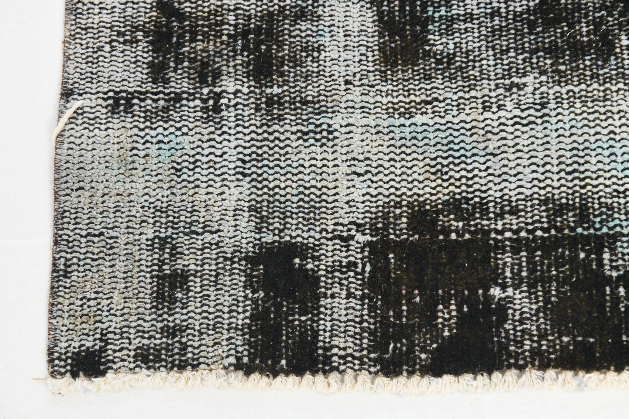 Turkish Vintage Rug  4'8" x 8'10" ft