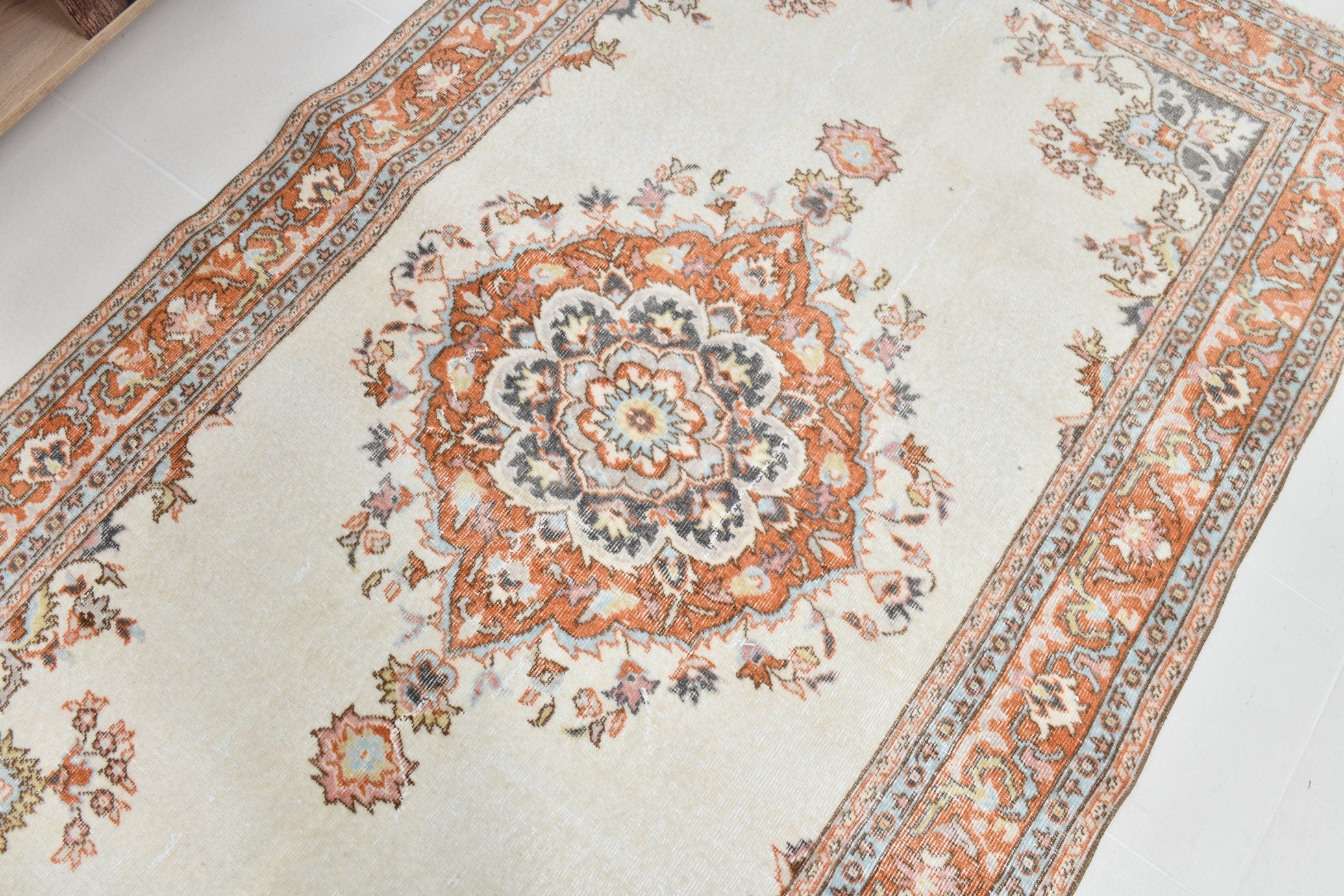 Turkish Vintage Rug 4’9’ x 8’1’