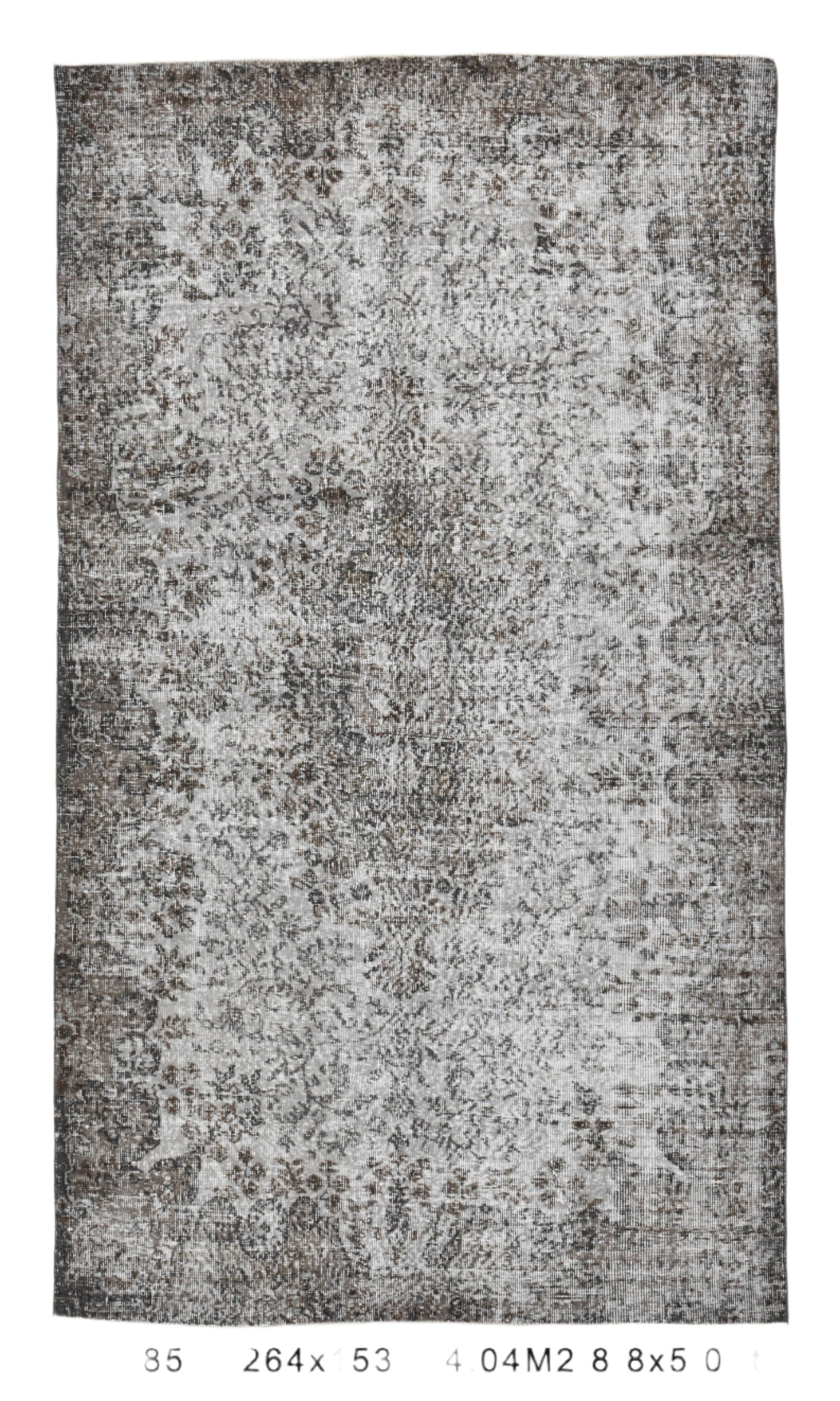 Turkish Vintage Rug  5'0" x 8'8" ft