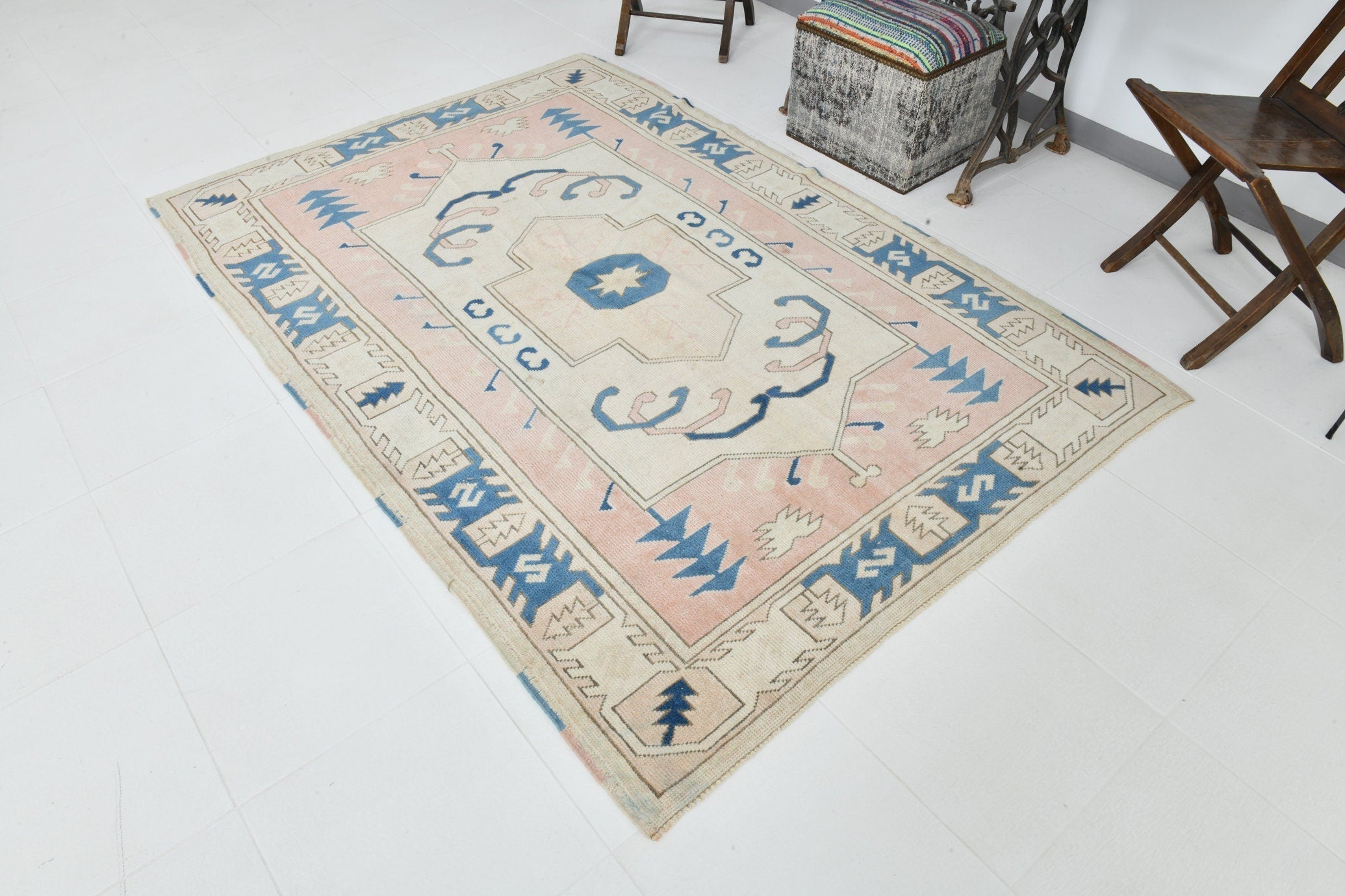 Turkish Vintage Rug  5'1" x 7'5" ft