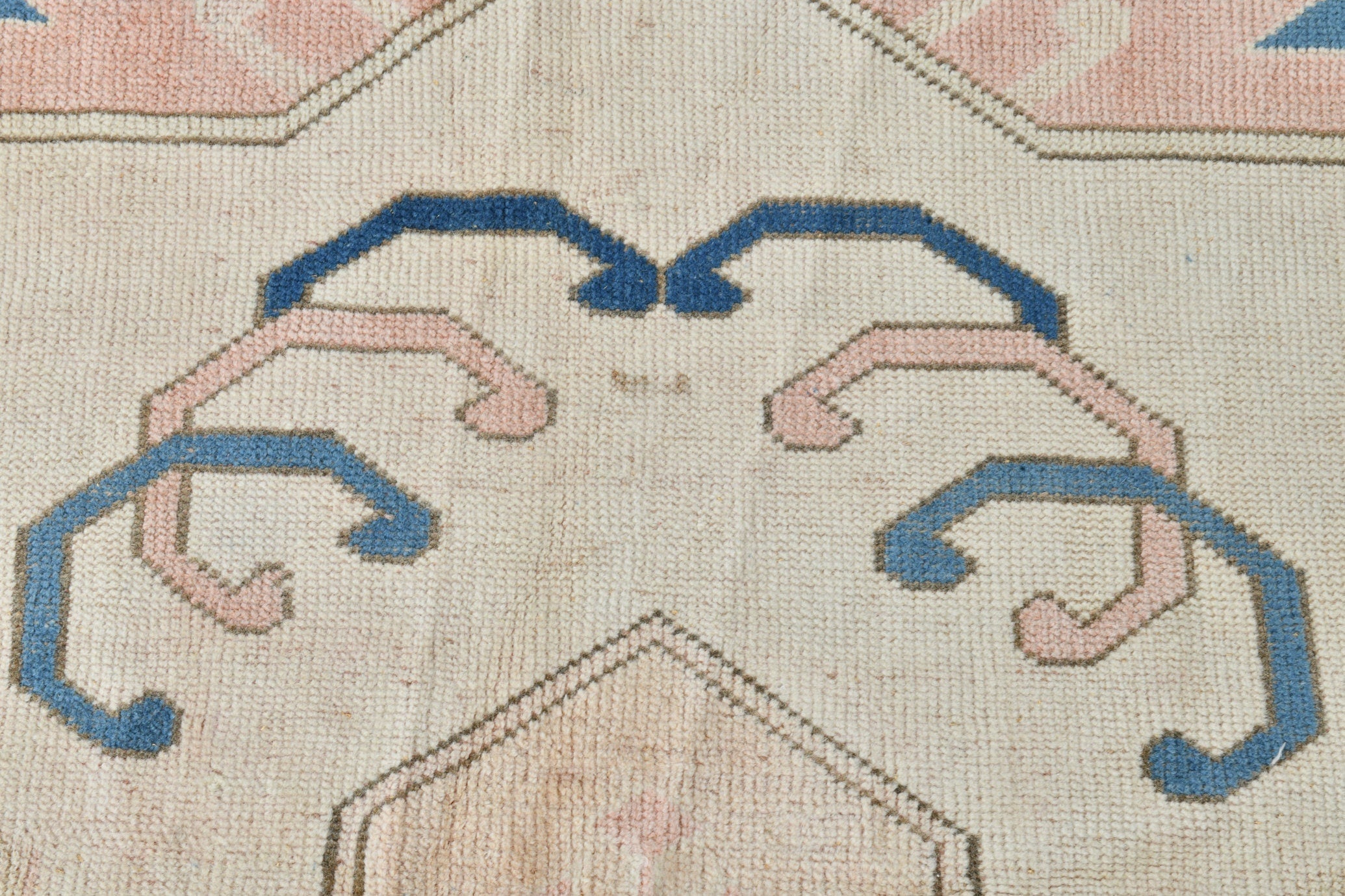 Turkish Vintage Rug  5'1" x 7'5" ft