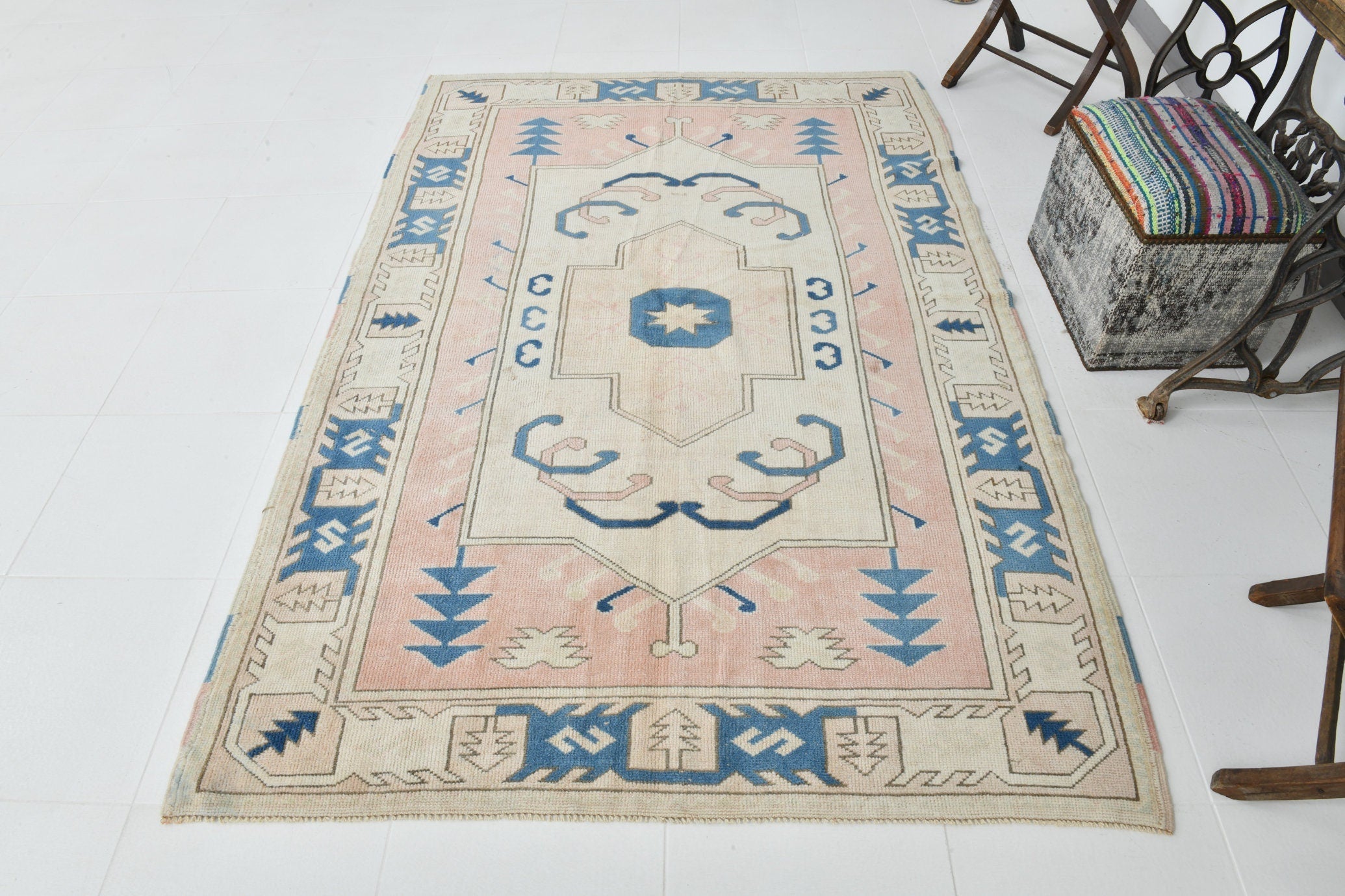 Turkish Vintage Rug  5'1" x 7'5" ft