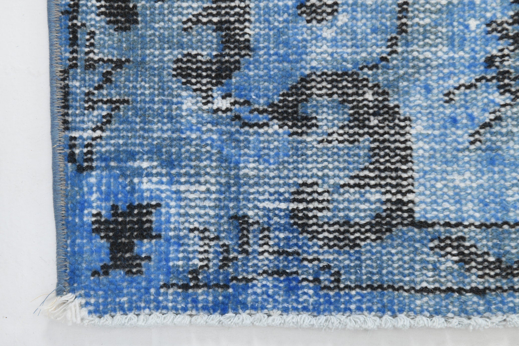 Turkish Vintage Rug  5'1" x 8'3" ft
