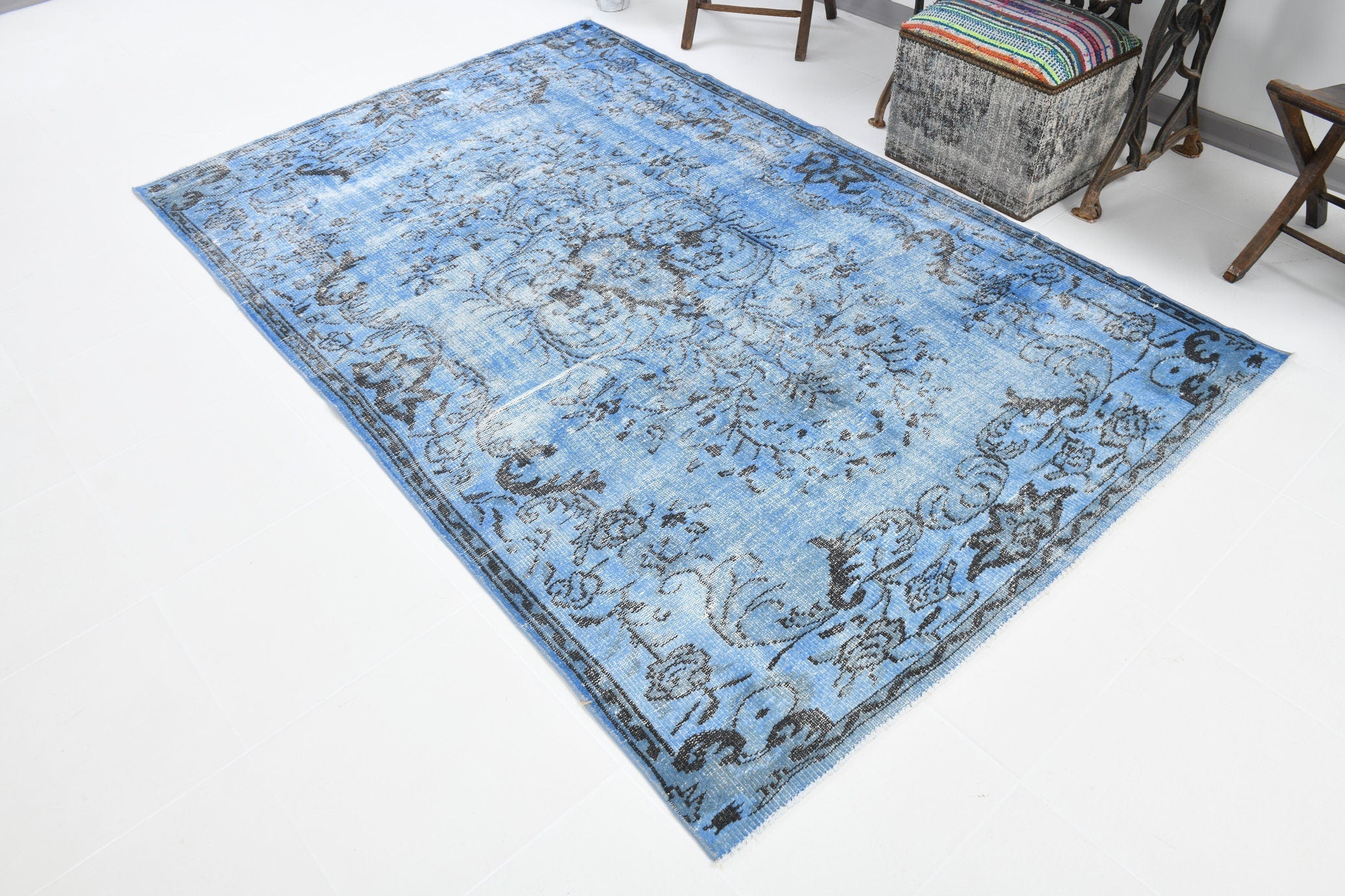 Turkish Vintage Rug  5'1" x 8'3" ft