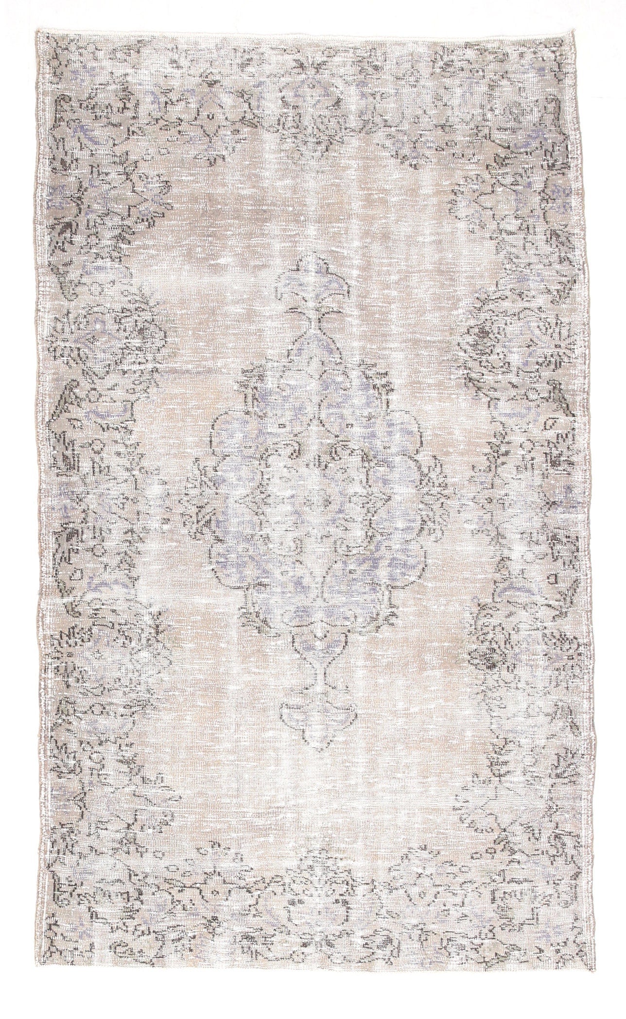 Turkish Vintage Rug  5'1" x 8'8" ft