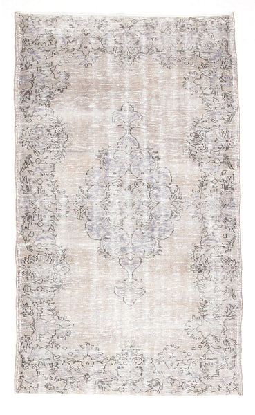 Turkish Vintage Rug  5'1" x 8'8" ft