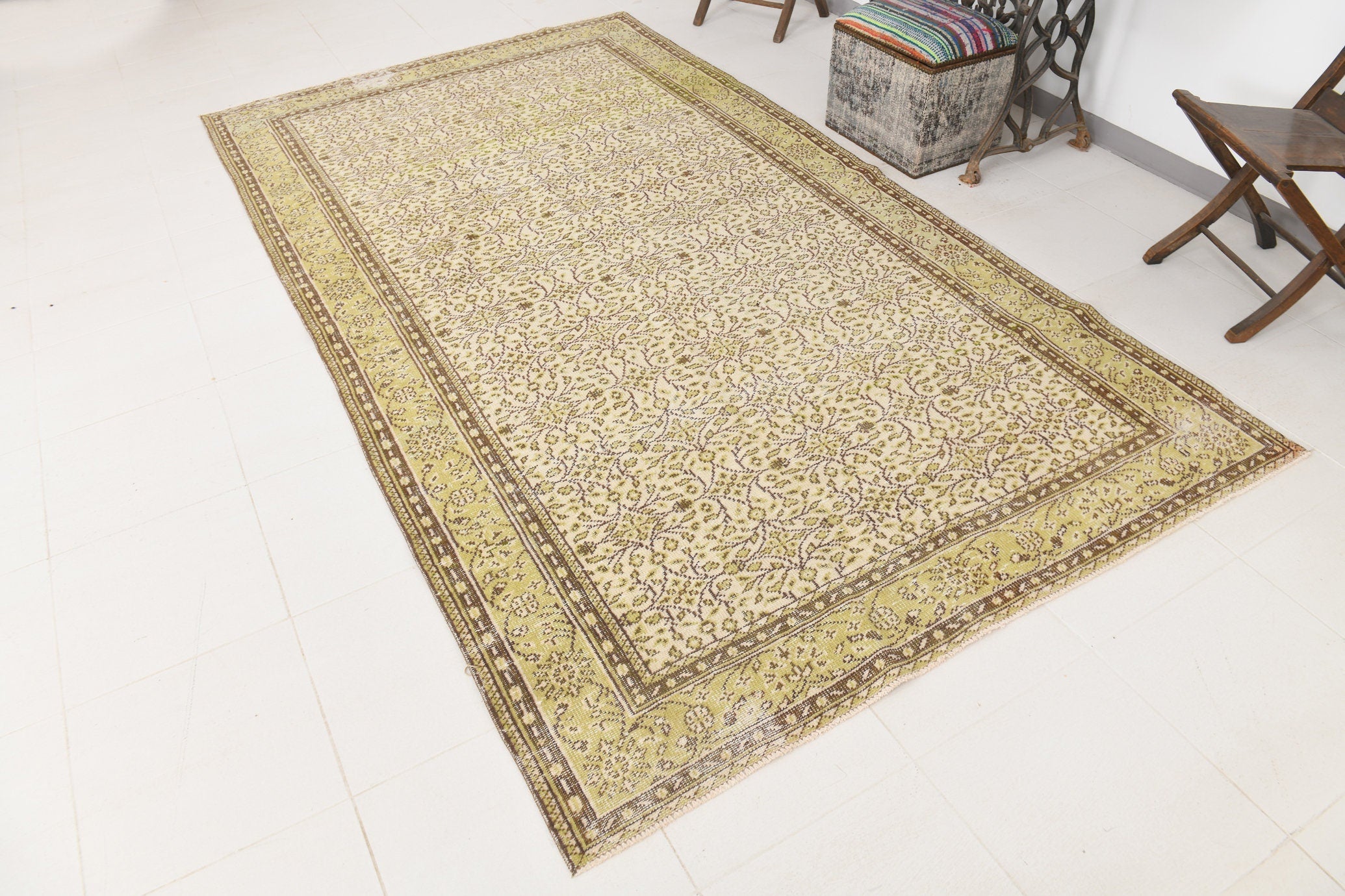 Turkish Vintage Rug  5'10" x 10'5" ft
